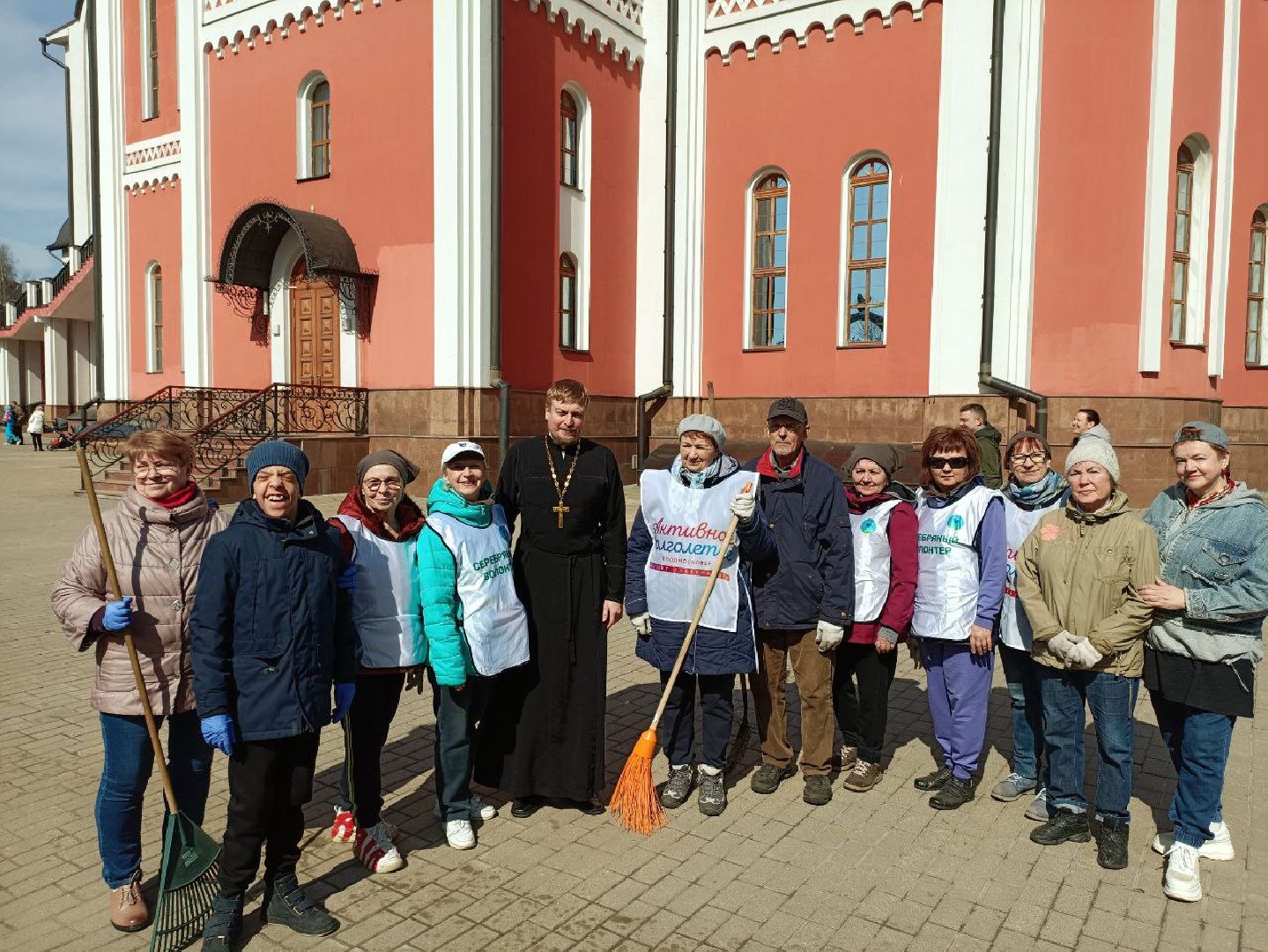Одинцово, Пасха, Георгиевский собор, Волонтёры, Активное долголетие, Единая Россия