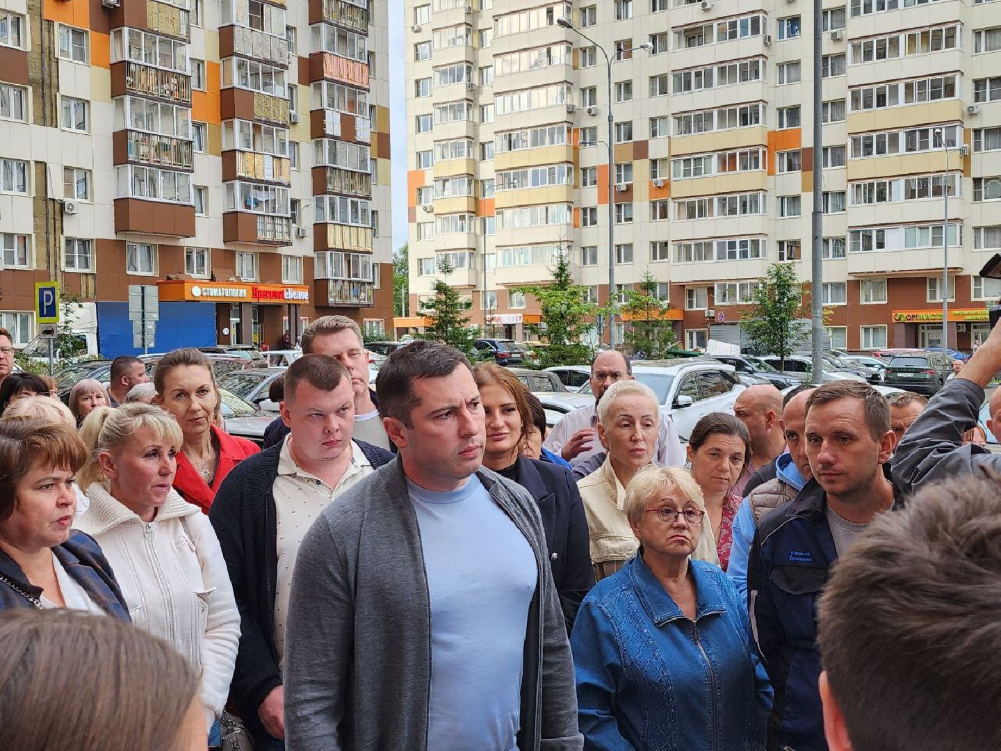 ремонт фасада, ремонт фасада дома, зеленые аллеи 17, выездная администрация, ленинский округ,демонтаж фасадных панелей,