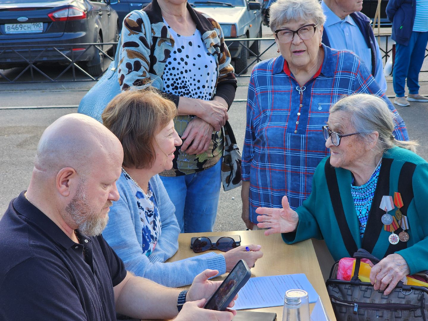 Чехов, село Новый Быт, выездная администрация, встреча с жителями, ветеран труда, льготные лекарства, медицинские услуги, новая больница, глава округа михаил собакин,