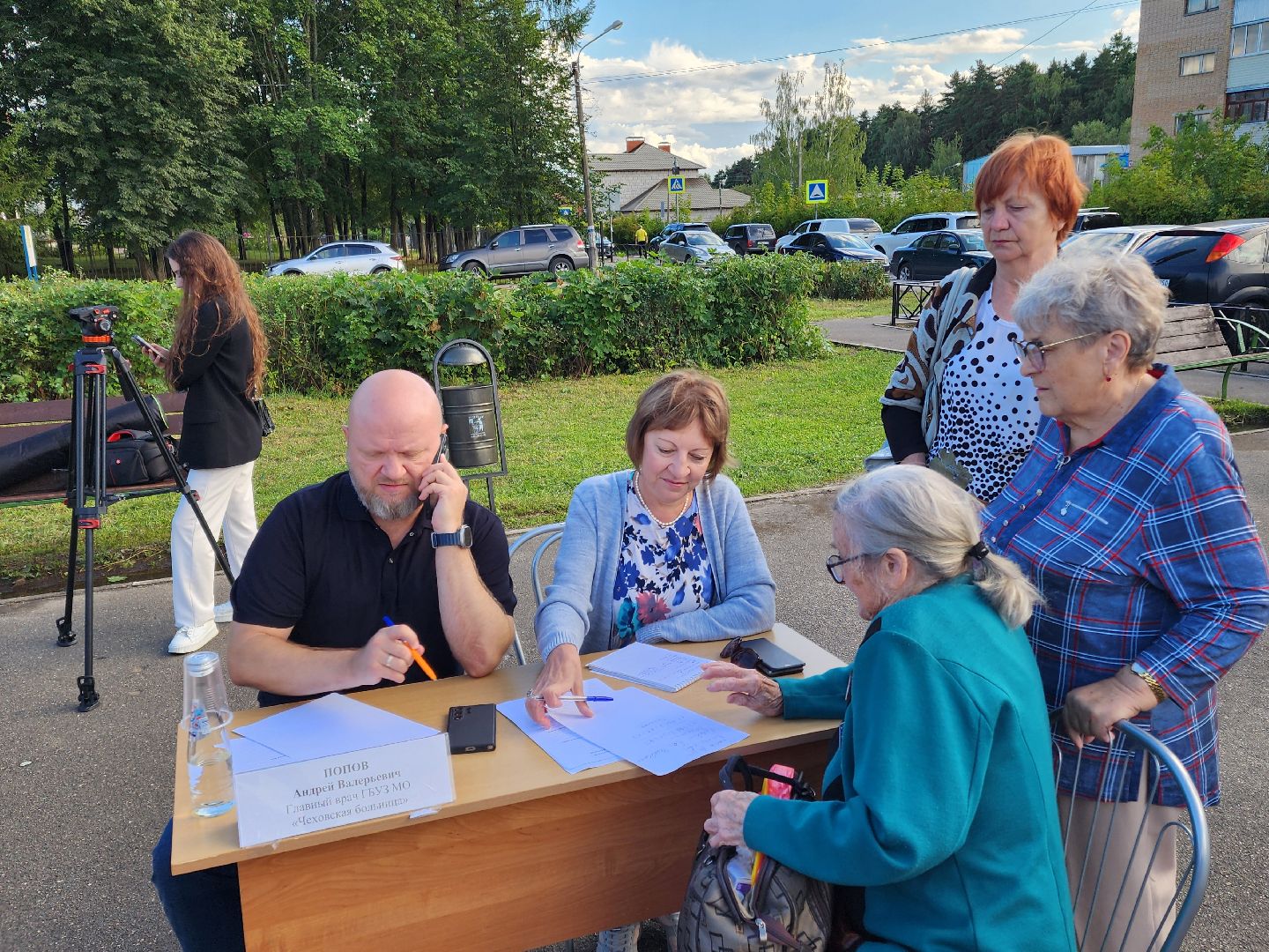 Чехов, село Новый Быт, выездная администрация, встреча с жителями, ветеран труда, льготные лекарства, медицинские услуги, новая больница, глава округа михаил собакин,