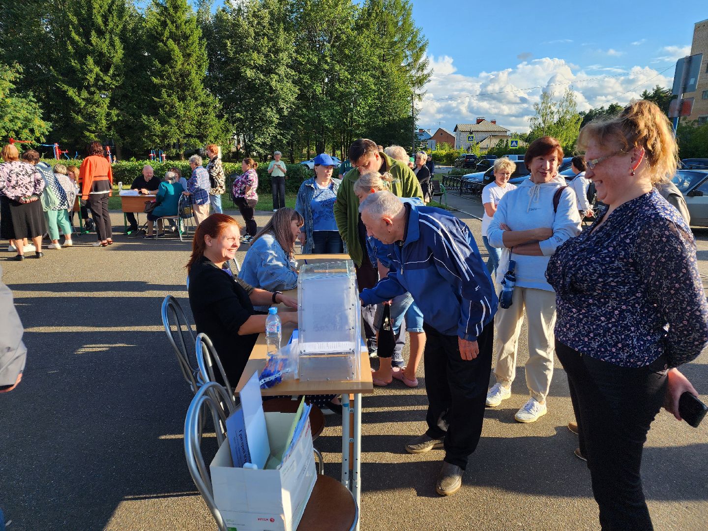 Чехов, село Новый Быт, выездная администрация, встреча с жителями, ветеран труда, льготные лекарства, медицинские услуги, новая больница, глава округа михаил собакин,