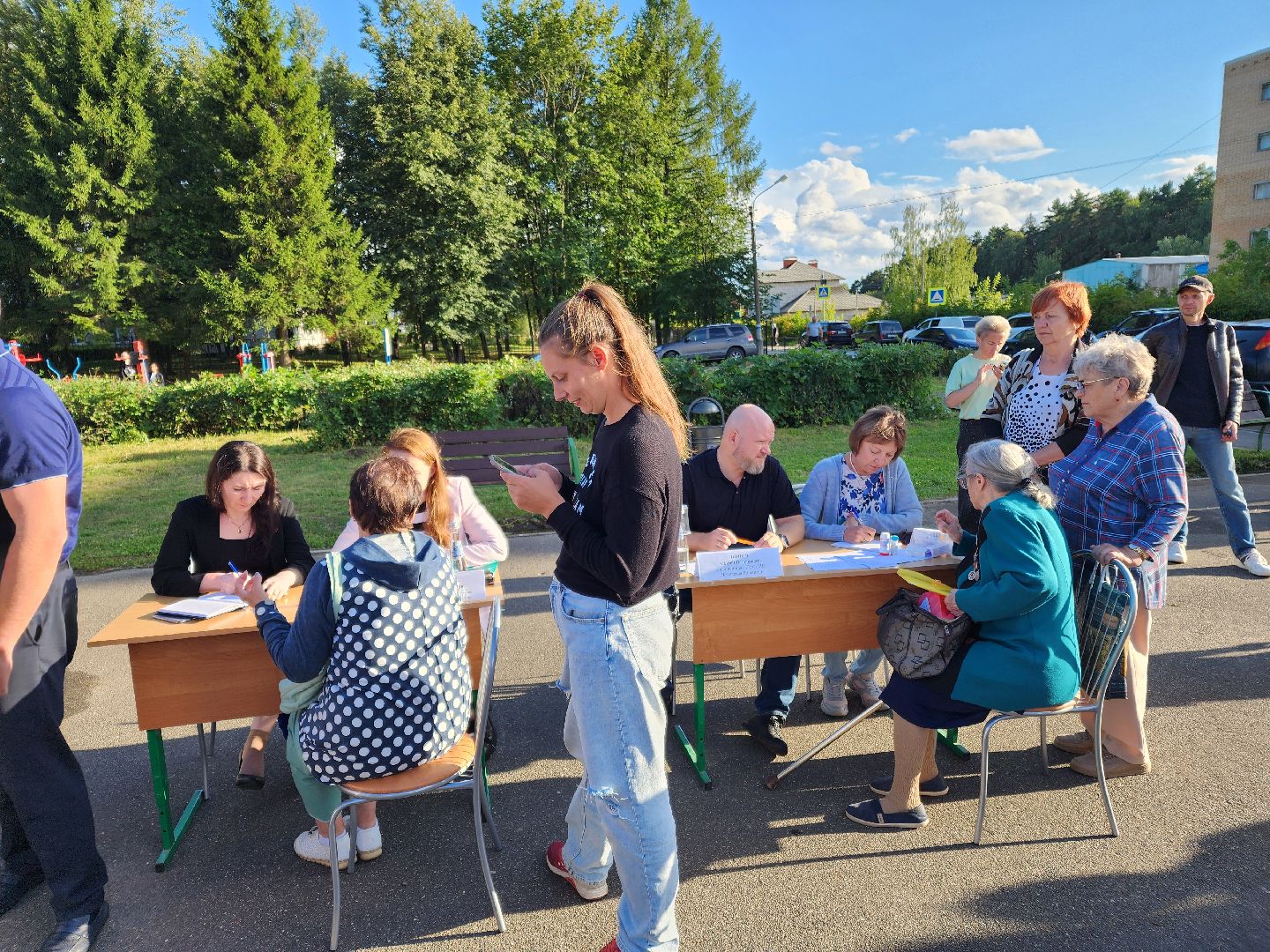 Чехов, село Новый Быт, выездная администрация, встреча с жителями, ветеран труда, льготные лекарства, медицинские услуги, новая больница, глава округа михаил собакин,