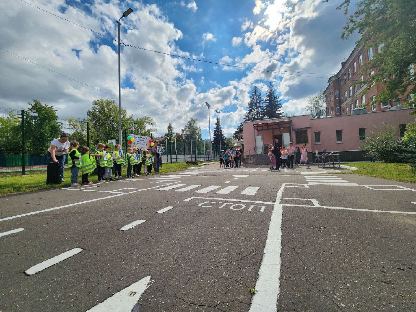 гаи, гаи умвд по ленинскому округу, урок безопасности, безопасность на дорогах, ленинский округ, дети на дорогах,