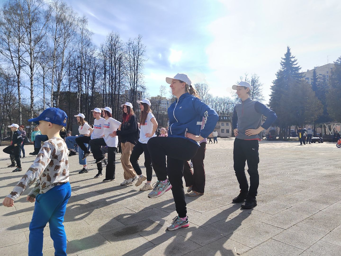 Пушкино, Пушкинский округ, спорт, акция, Единая Россия, Молодая гвардия, МГЕР, МГЕРМО, волонтеры, молодежь, весна в Подмосковье