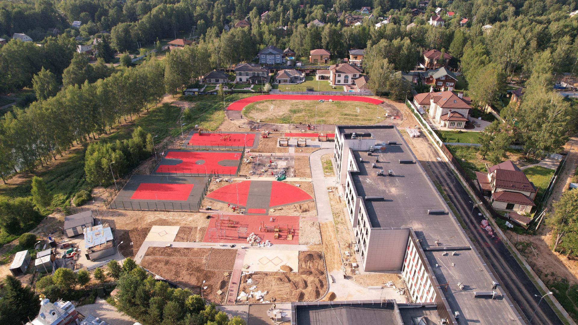 видео с коптера, лицей, школа,