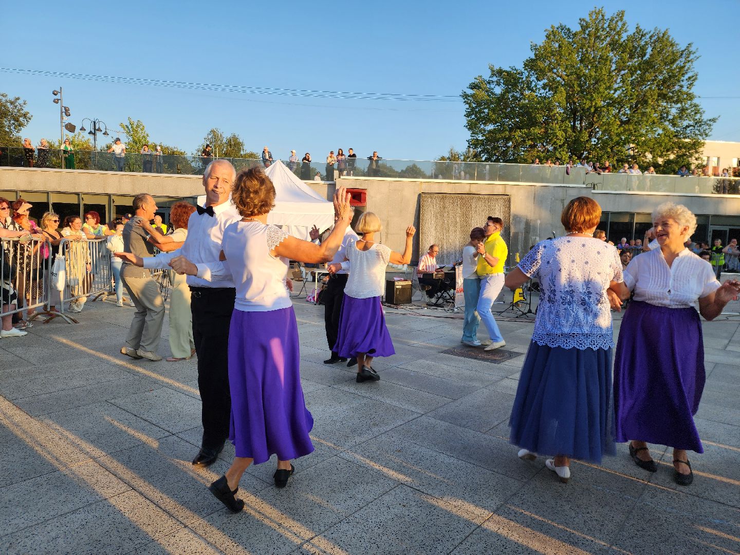 ногинск, общество, жители, праздник, активное долголетие, танцы, оркестр, богородский городской округ,