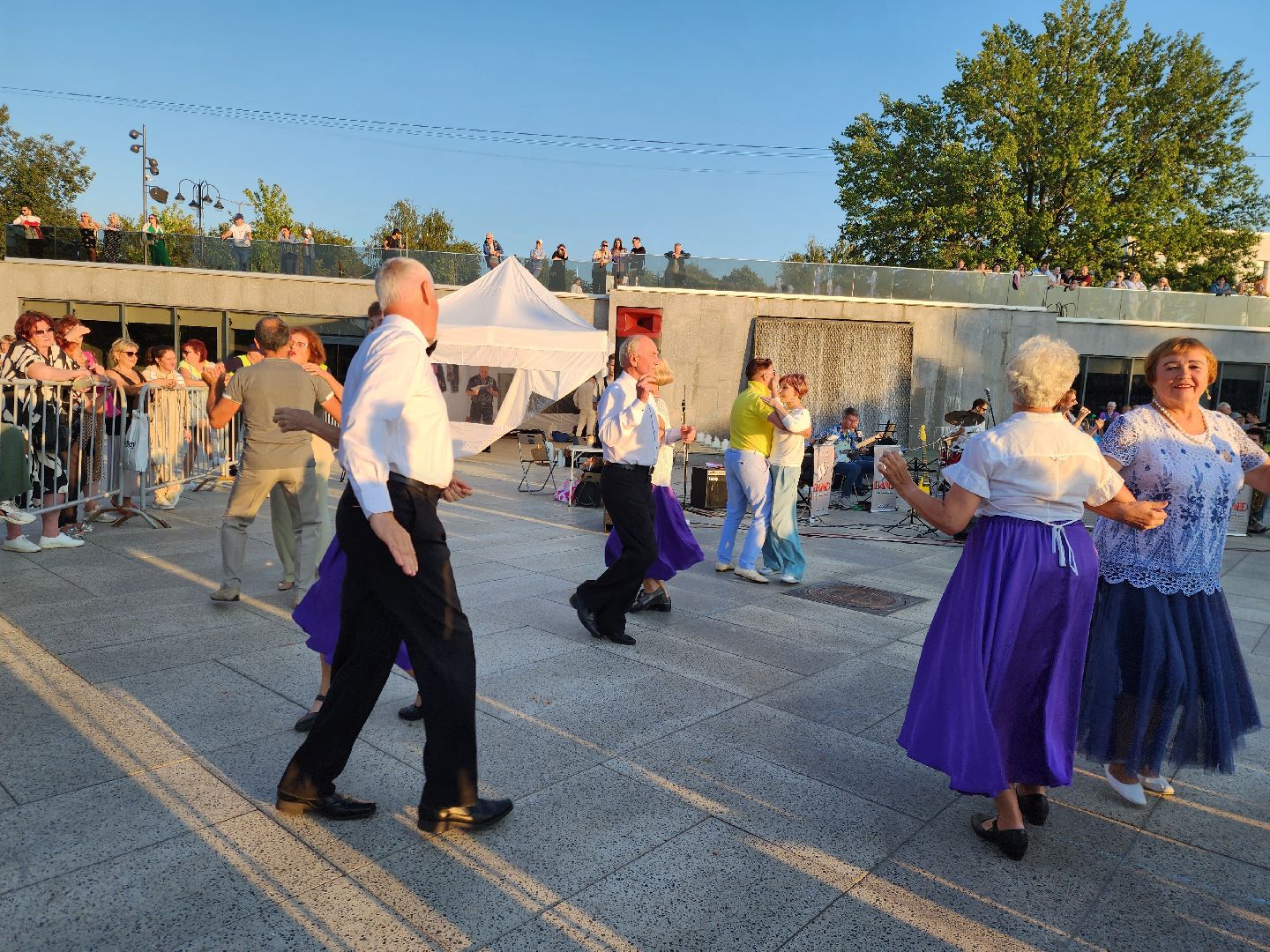 ногинск, общество, жители, праздник, активное долголетие, танцы, оркестр, богородский городской округ,
