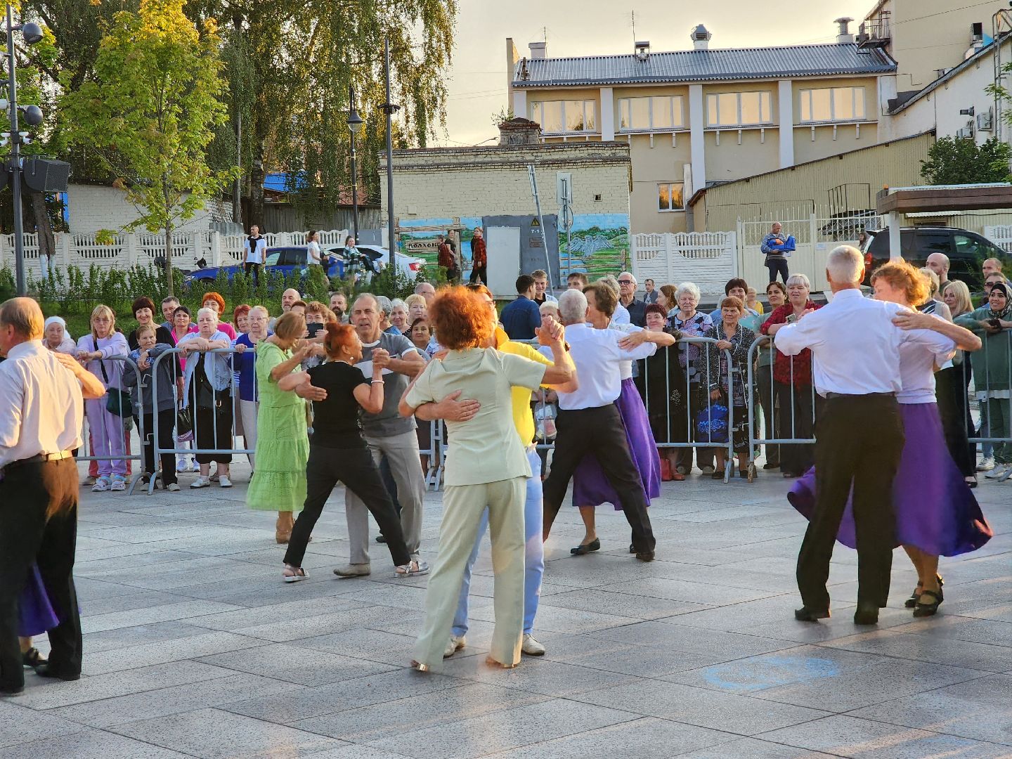 ногинск, общество, жители, праздник, активное долголетие, танцы, оркестр, богородский городской округ,