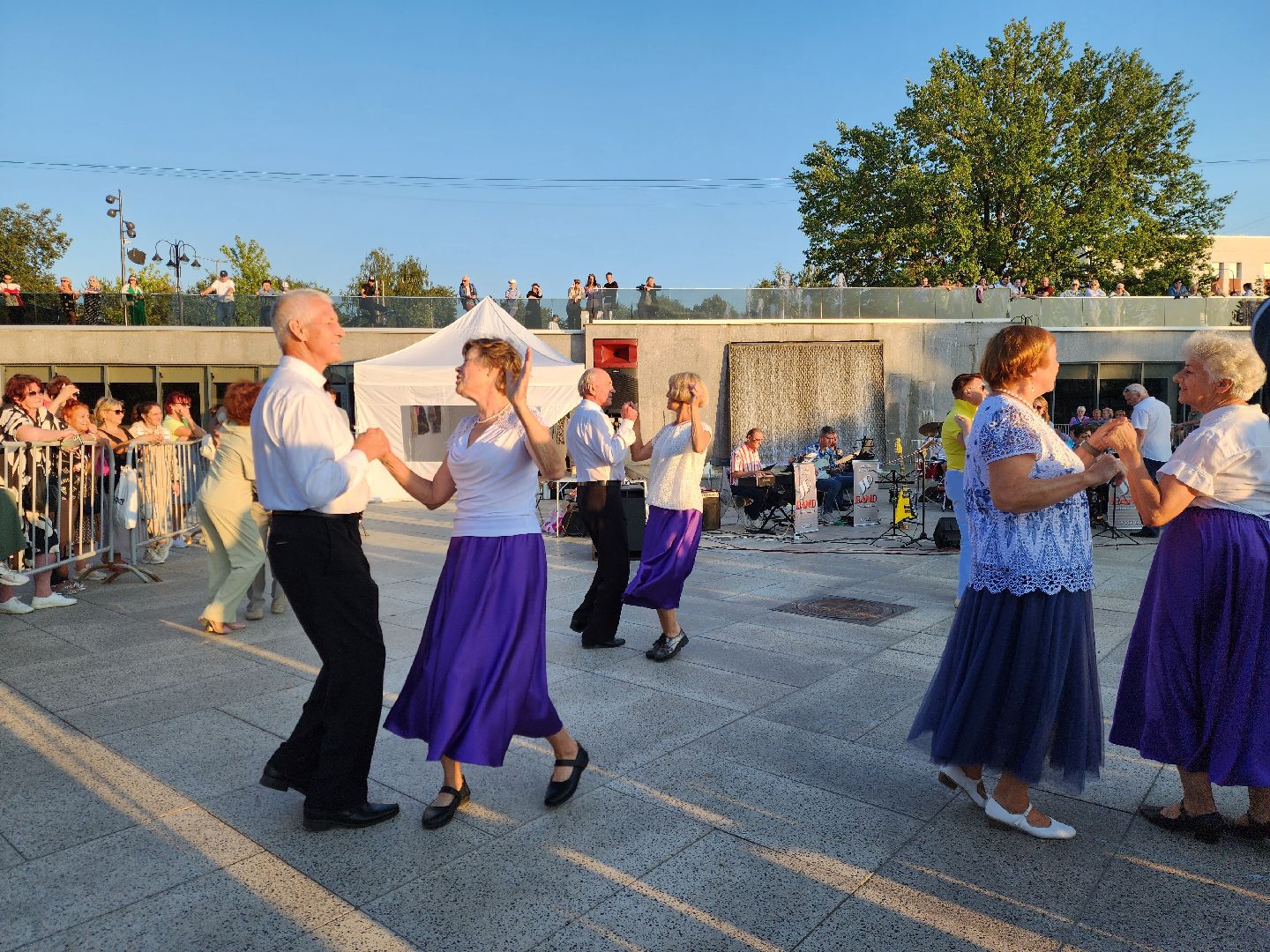 ногинск, общество, жители, праздник, активное долголетие, танцы, оркестр, богородский городской округ,