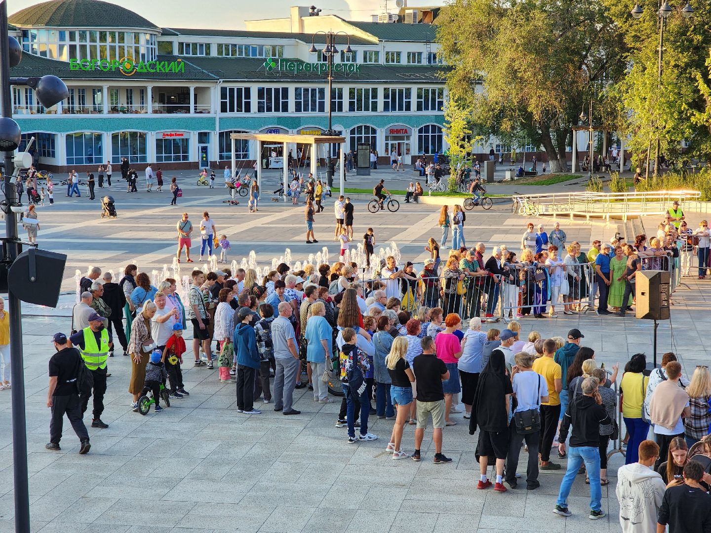 ногинск, общество, жители, праздник, активное долголетие, танцы, оркестр, богородский городской округ,