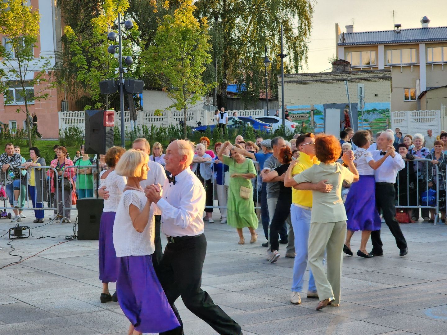 ногинск, общество, жители, праздник, активное долголетие, танцы, оркестр, богородский городской округ,