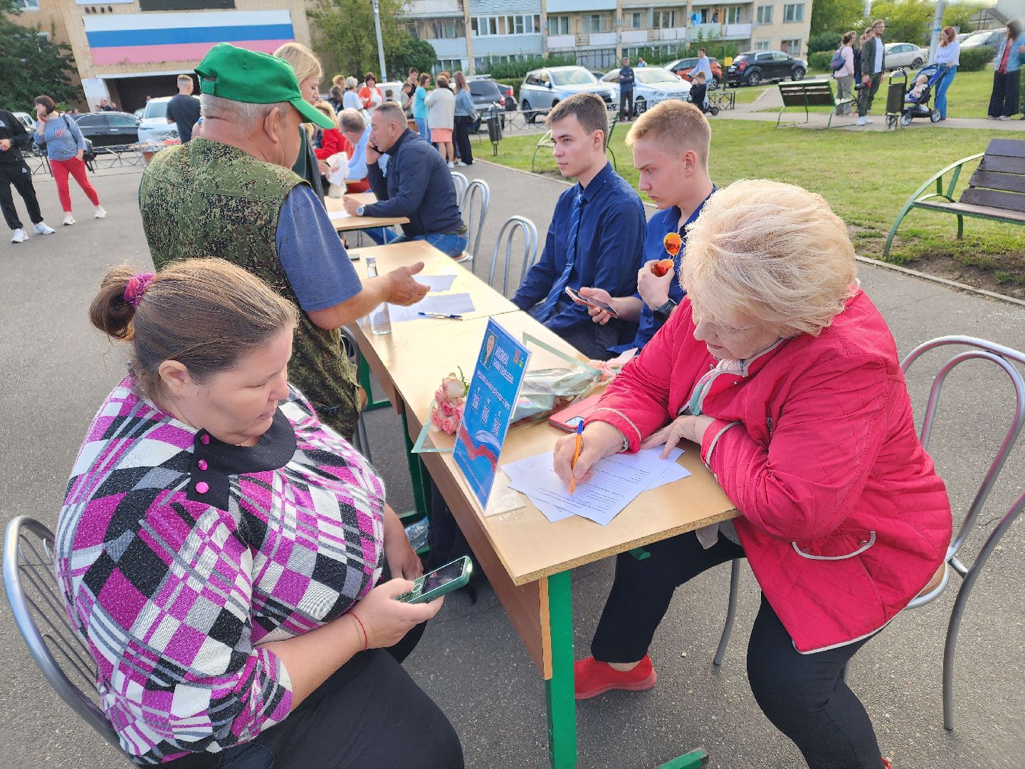 Чехов, село новый быт, выездная администрация, встреча с жителями, многодетная мать, медицинские услуги, прописка, земельный участок, минздрав мо,