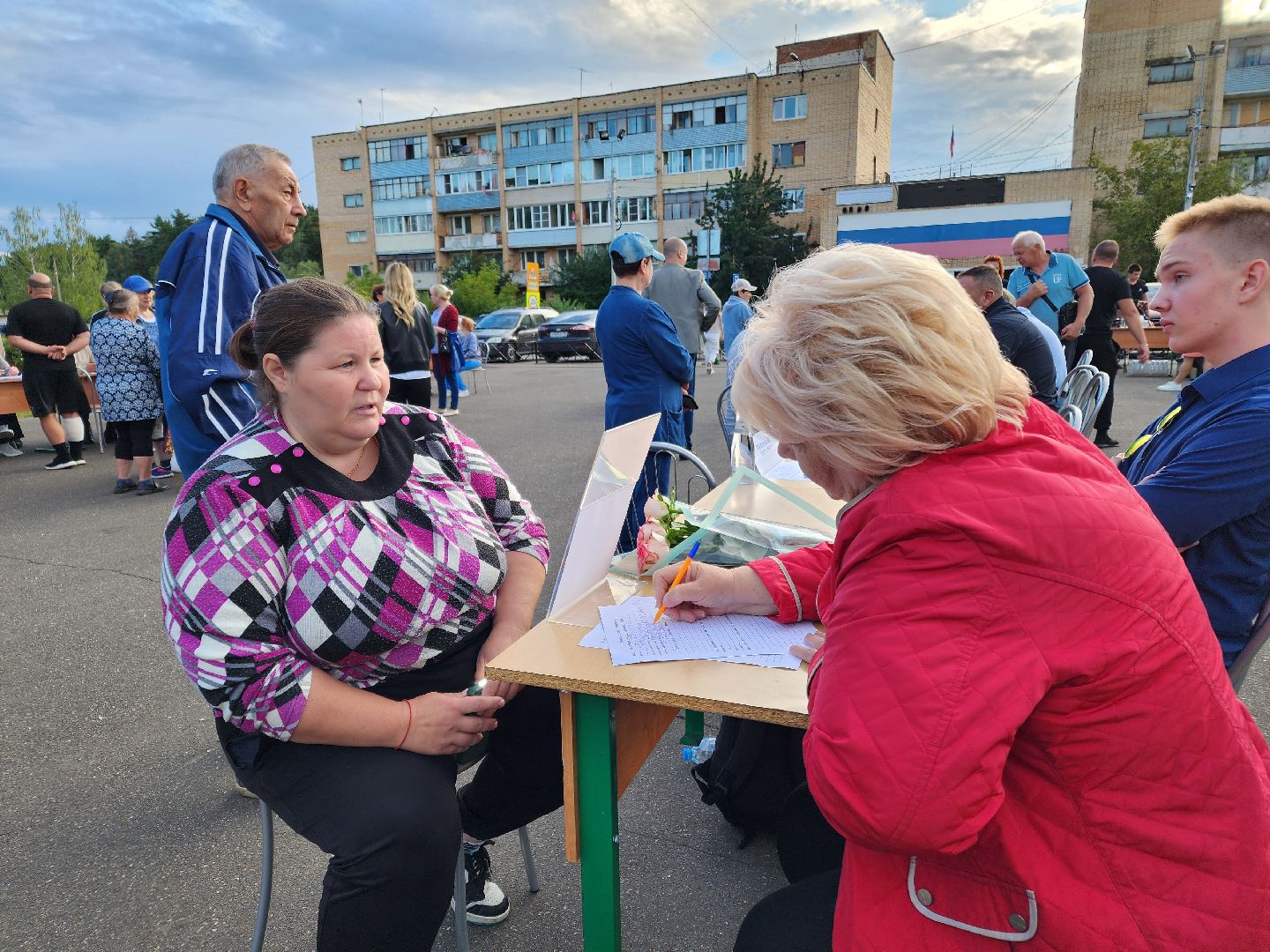 Чехов, село новый быт, выездная администрация, встреча с жителями, многодетная мать, медицинские услуги, прописка, земельный участок, минздрав мо,