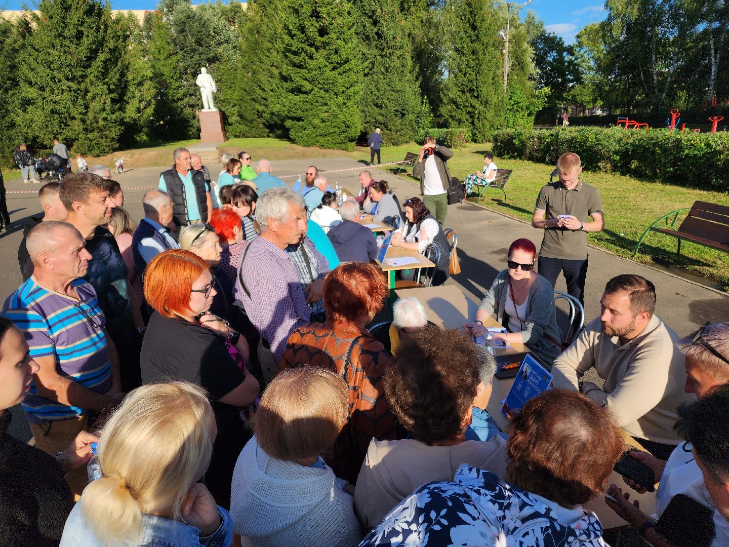 Чехов, село новый быт, выездная администрация, встреча с жителями, многодетная мать, медицинские услуги, прописка, земельный участок, минздрав мо,