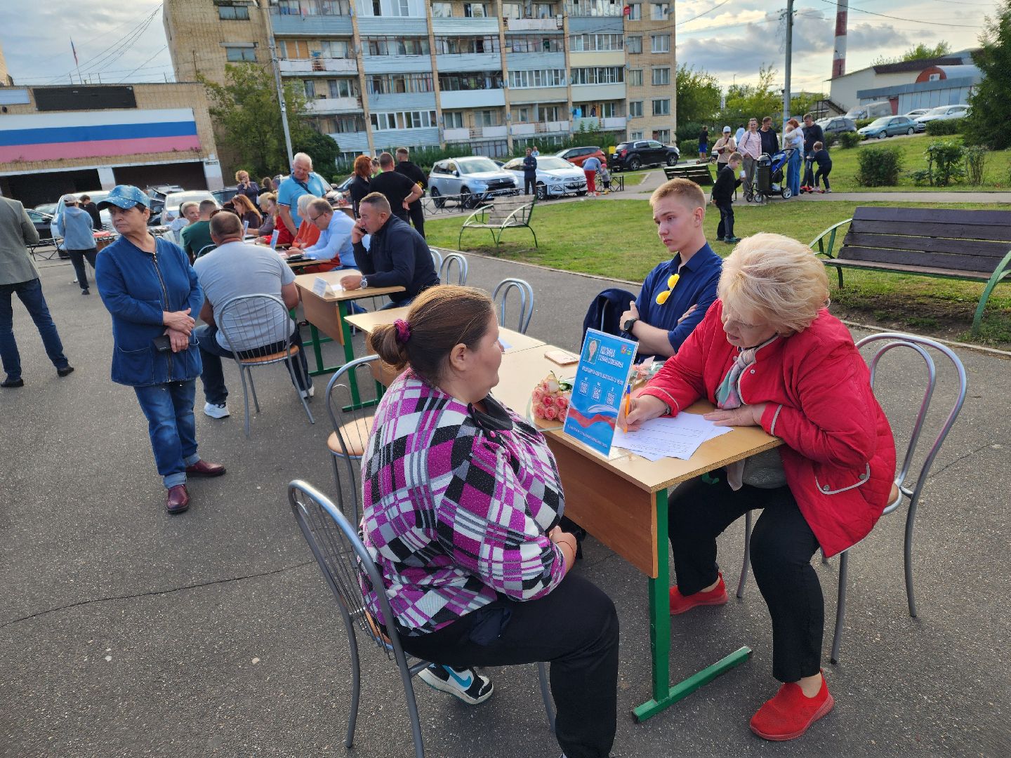 Чехов, село новый быт, выездная администрация, встреча с жителями, многодетная мать, медицинские услуги, прописка, земельный участок, минздрав мо,