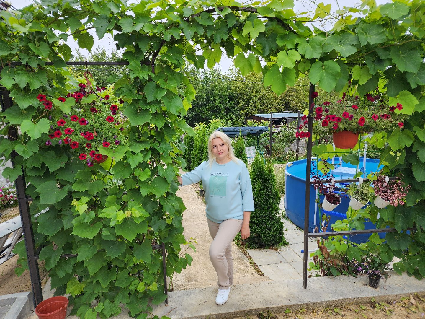 Чехов, село Новый быт, школа, учитель биологии, Вера Чепухалина, региональный конкурс, лауреат, победители, премия губернатора Московской области,