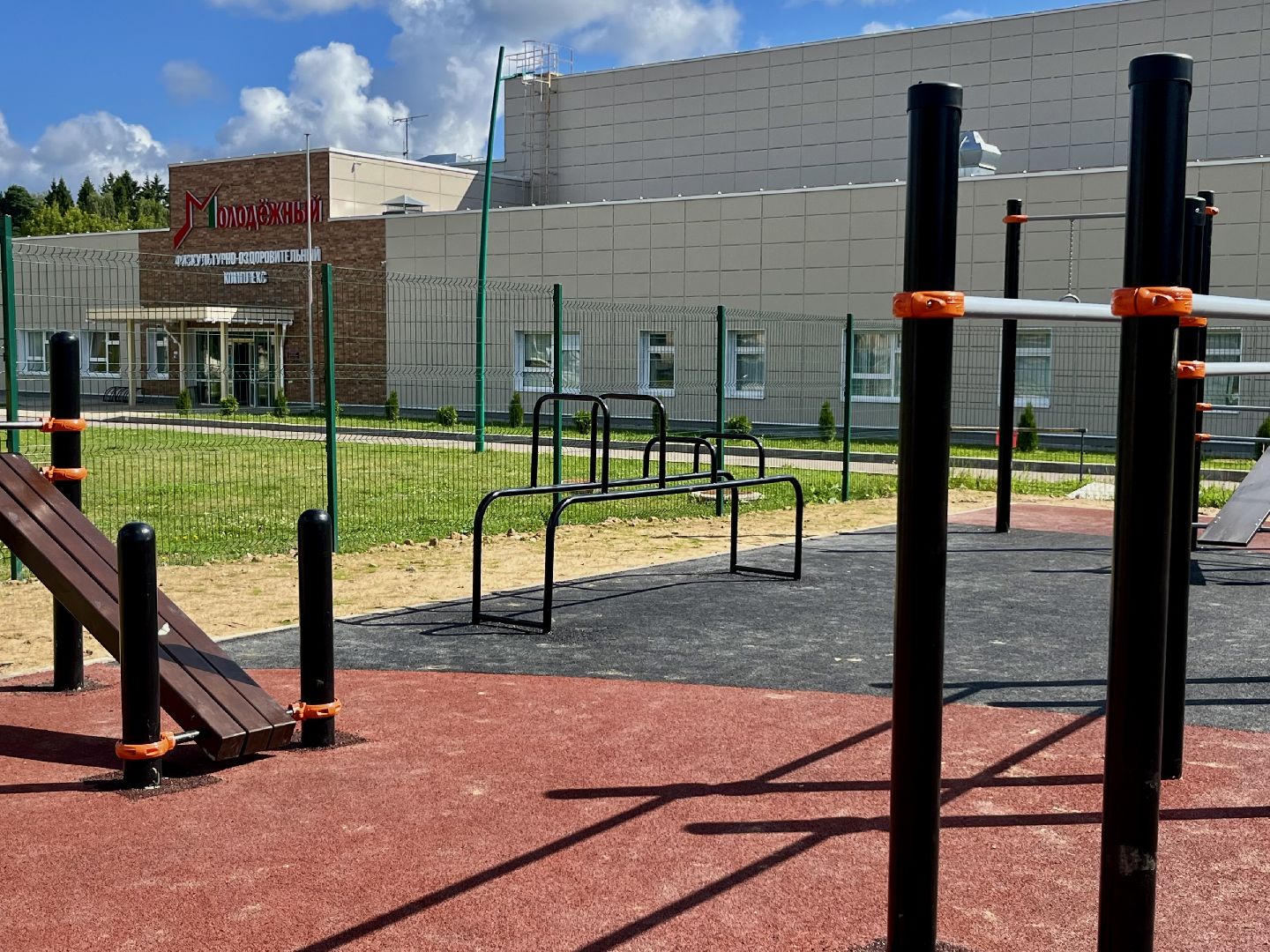 зато молодежный, спорт норма жизни, воркаут-площадка, фок молодежный,губернатор подмосковья,