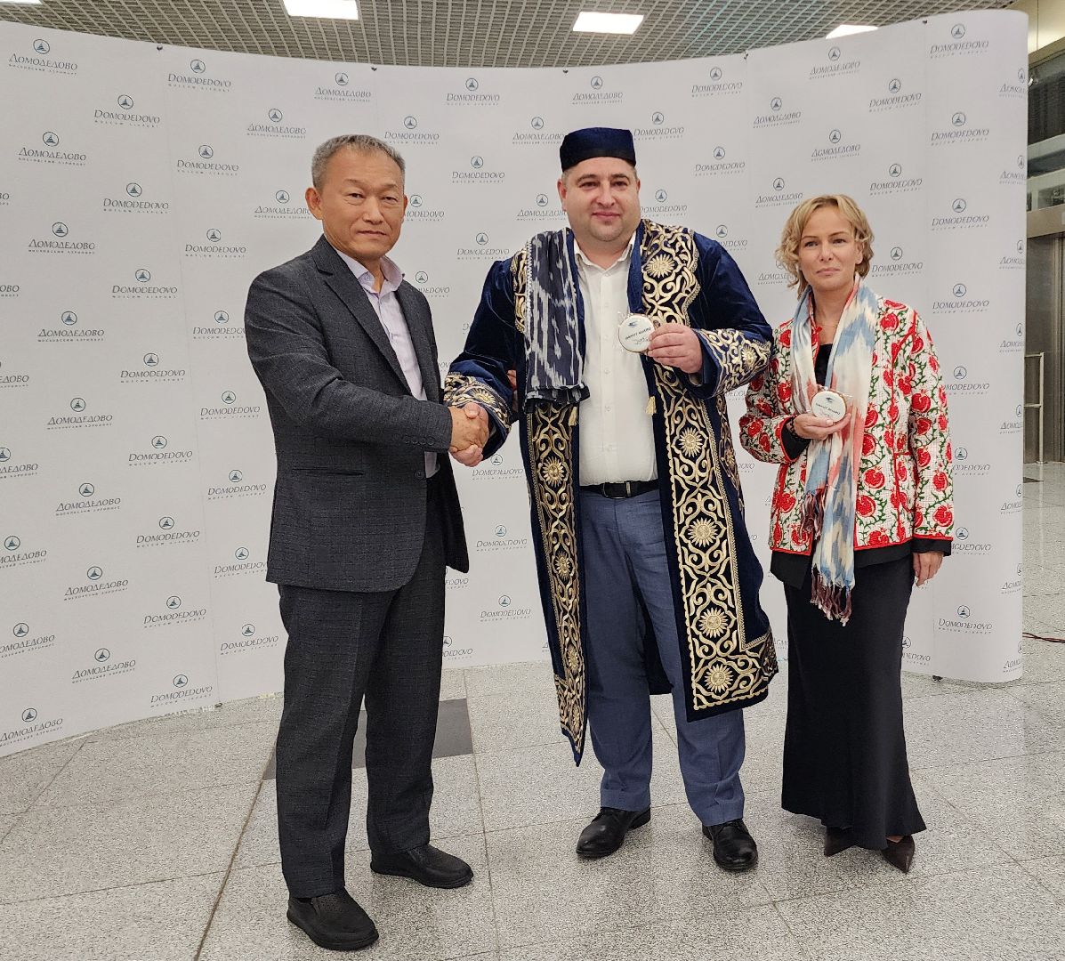 домодедово, Аэропорт Домодедово, Подмосковье, Самолет, Воздушная гавань, новые рейсы, терминал Т2, Узбекистан, Средняя азия, Авиапассажиры,