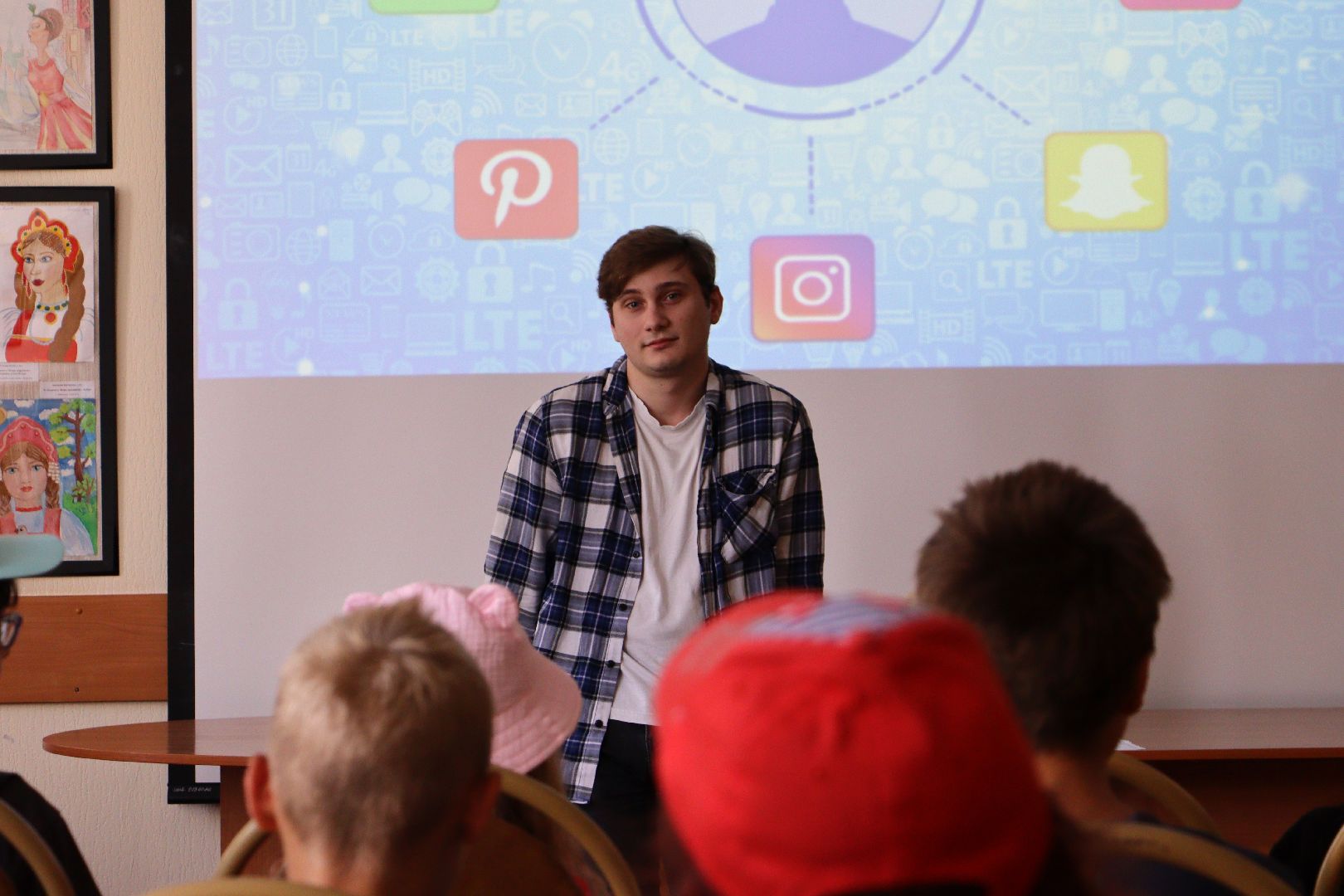 дзержинский, библиртека, безопасностьт, дети, интернет,