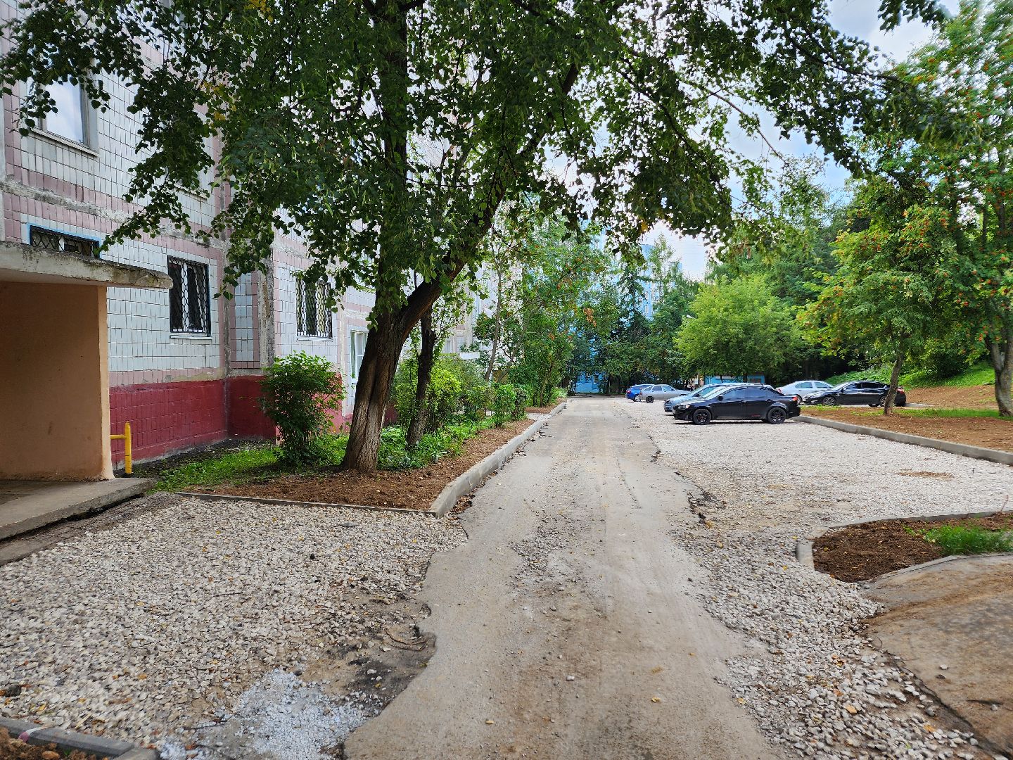 Чехов, улица Дружбы, комплексное благоустройство, двор, дворовая территория, парковки, проезды, тротуары, пешеходная дорожка, формирование комфортной городской среды,