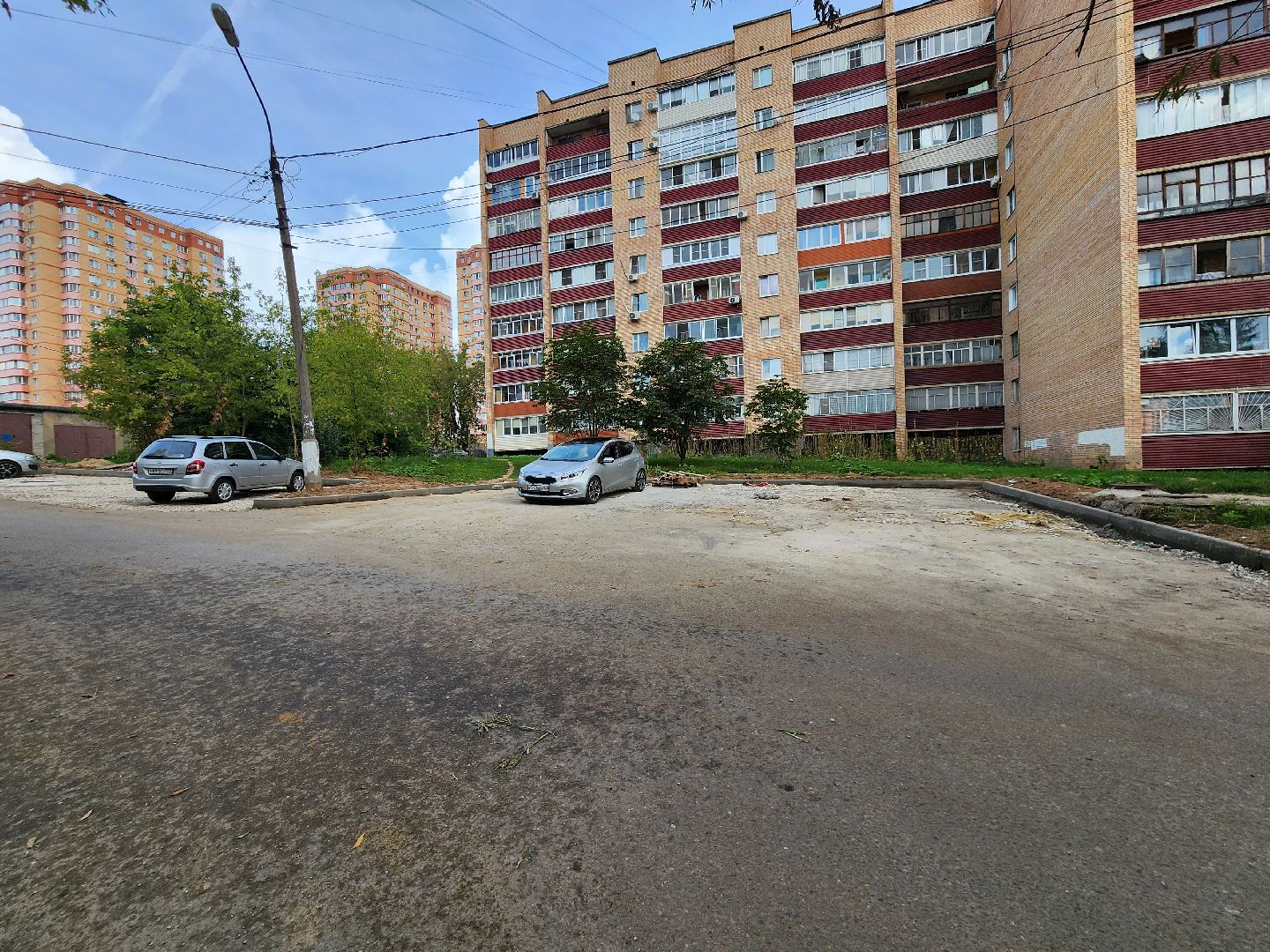 Чехов, улица Дружбы, комплексное благоустройство, двор, дворовая территория, парковки, проезды, тротуары, пешеходная дорожка, формирование комфортной городской среды,