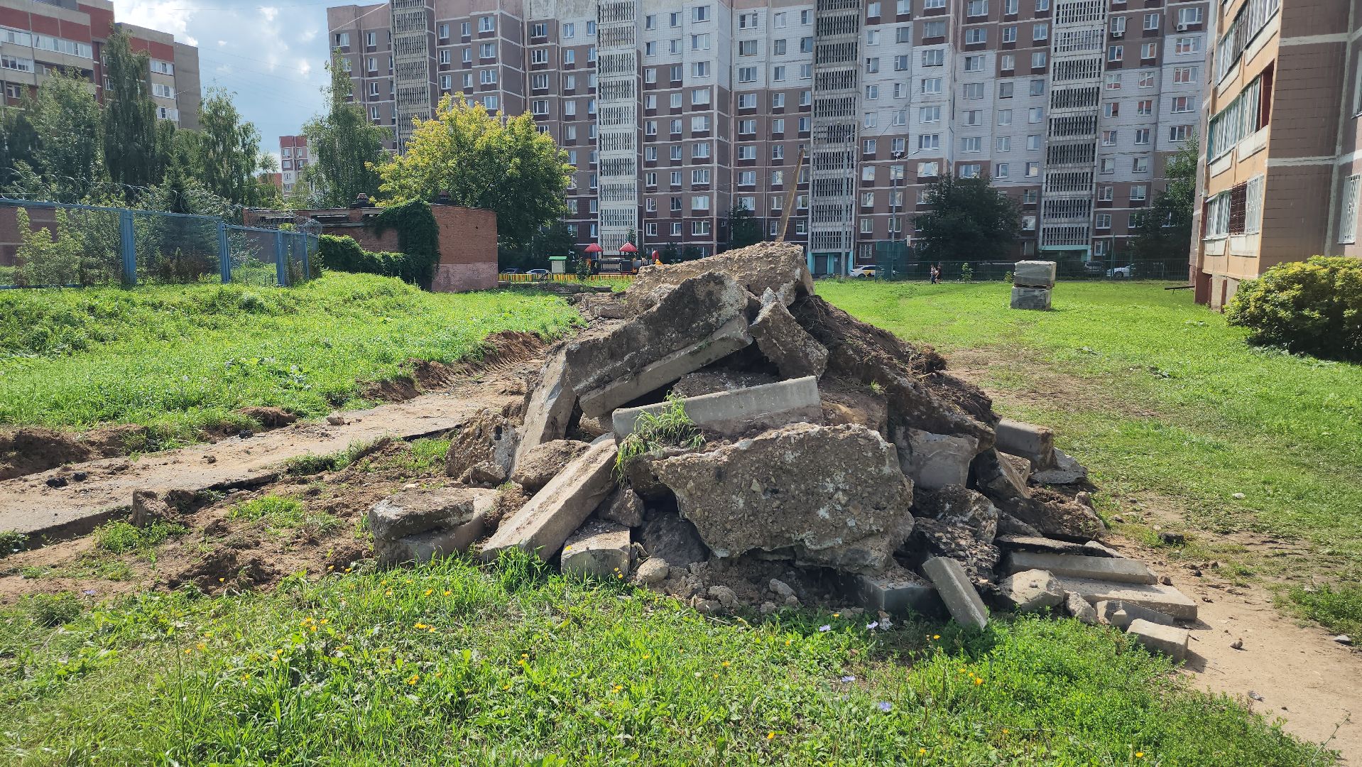 серпухов, улица новая, благоуйстройство, дворовая территория, жители, депутат,