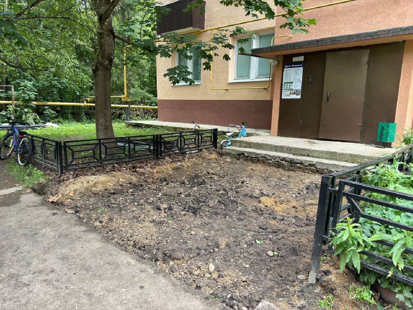 двор асфальт, подьезды, городской округ восход, бригада,