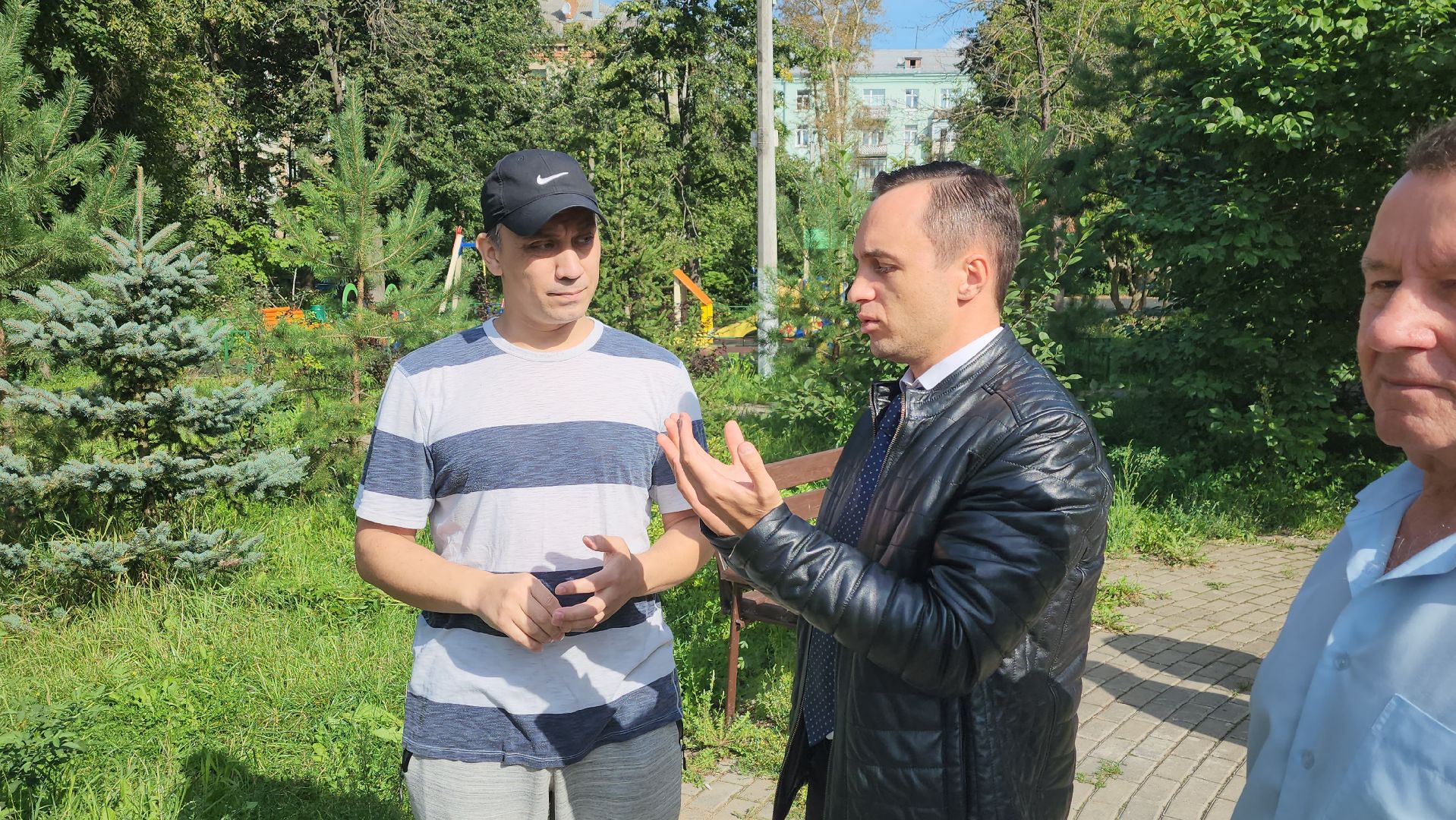 пешие обходы, заместитель главы, Григорий Грибанов, дворовые территории, ул пушкина, ул ломоносова, ул маяковского,