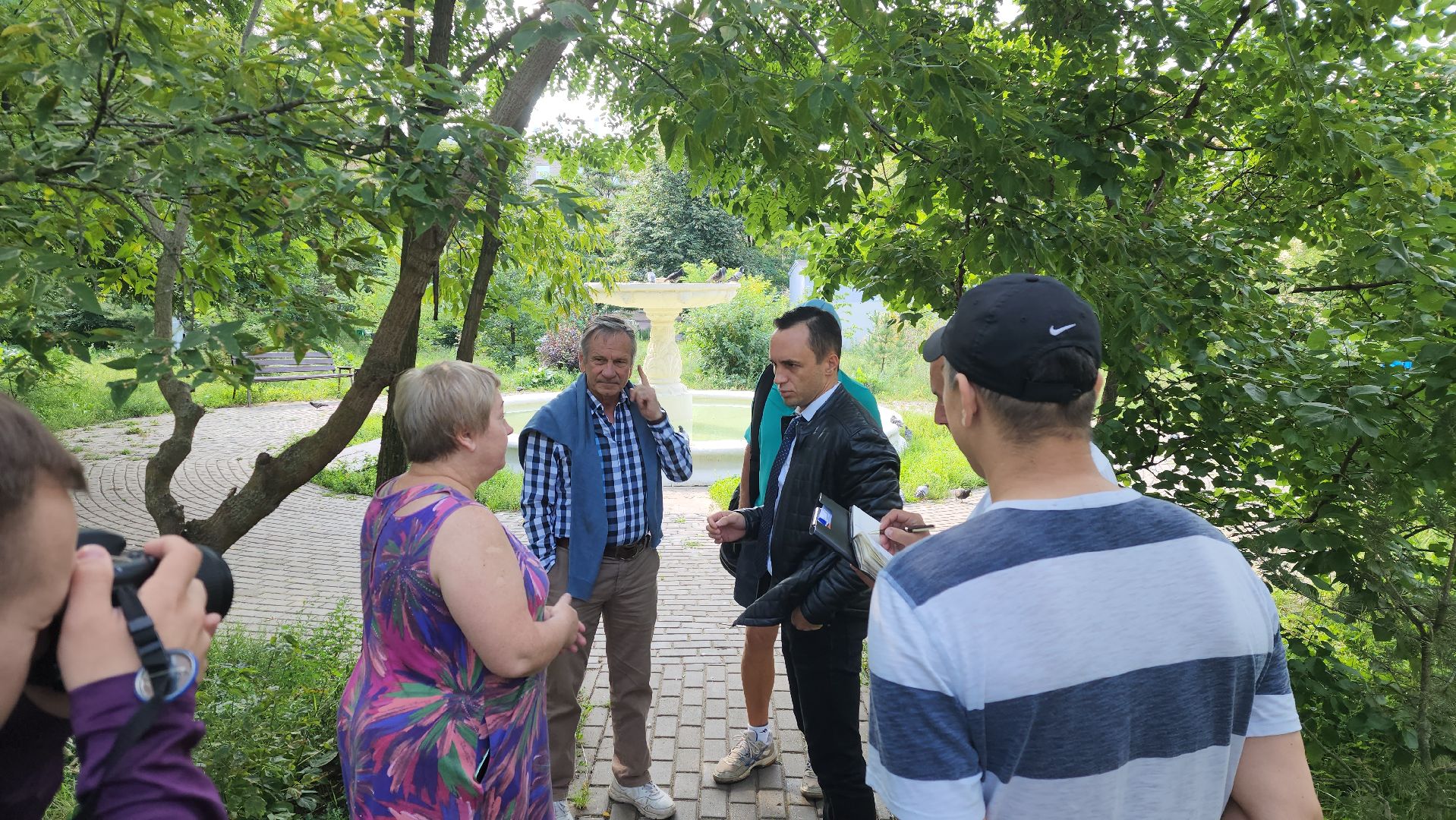 пешие обходы, заместитель главы, Григорий Грибанов, дворовые территории, ул пушкина, ул ломоносова, ул маяковского,