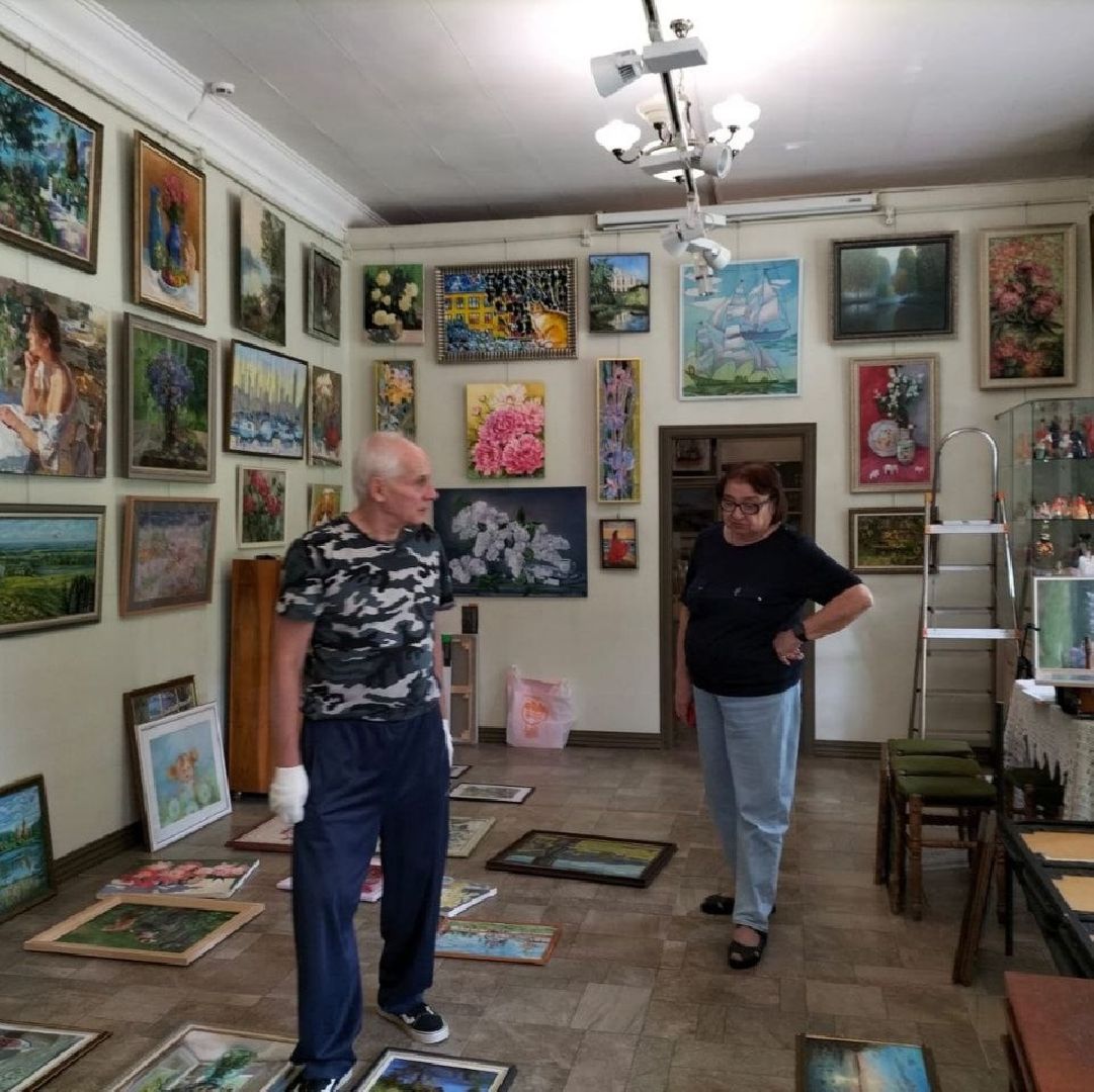 галерея 5 дом, ул жуковского, выставка, дачный сезон, Нина Верникова,