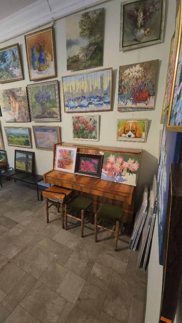 галерея 5 дом, ул жуковского, выставка, дачный сезон, Нина Верникова,