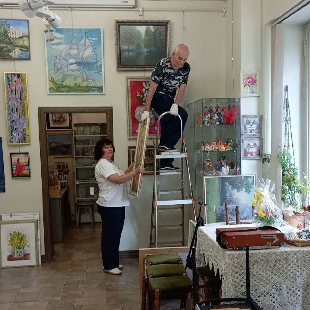 галерея 5 дом, ул жуковского, выставка, дачный сезон, Нина Верникова,