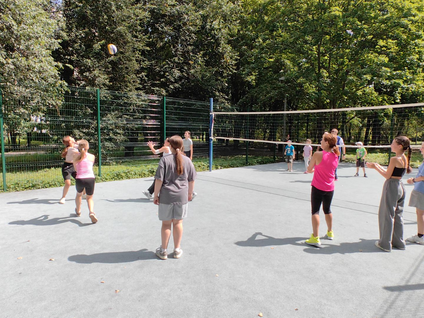 спортивные игры, волейбол, игры во дворе, лето, каникулы, звездный городок,