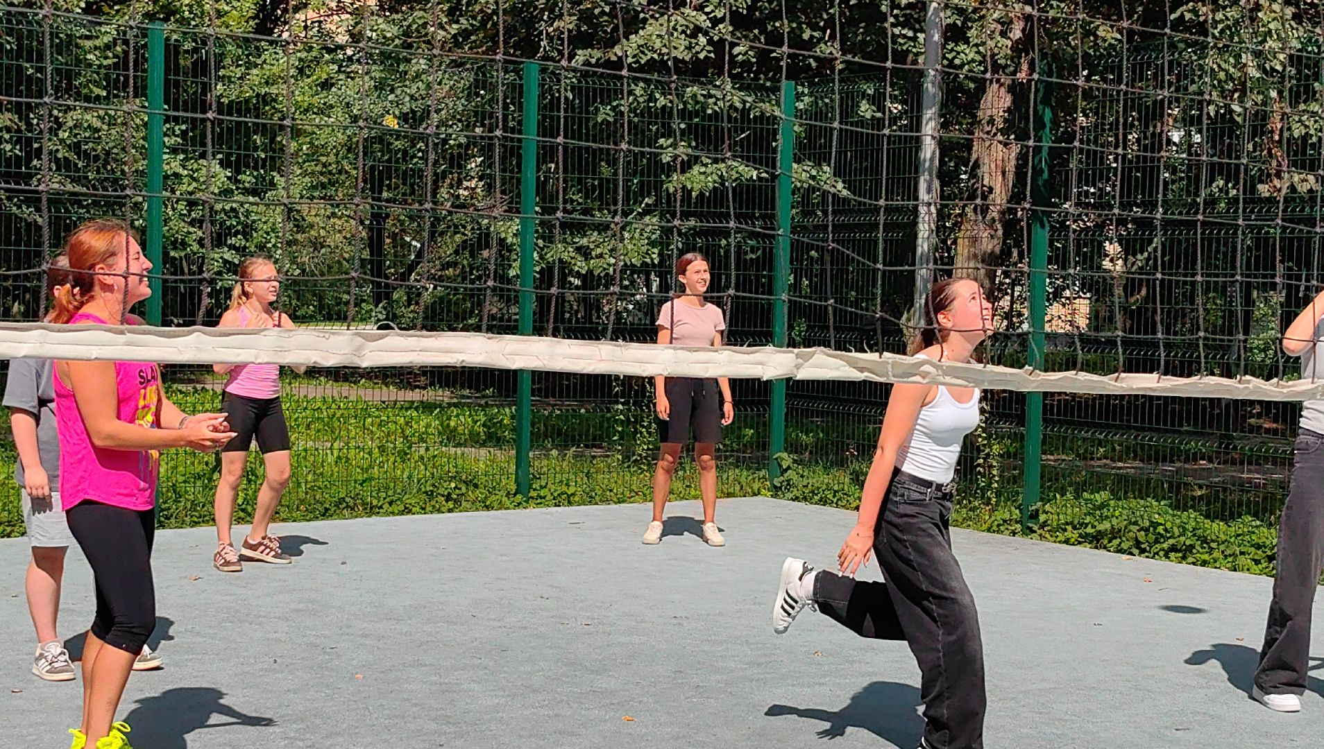 спортивные игры, волейбол, игры во дворе, лето, каникулы, звездный городок,