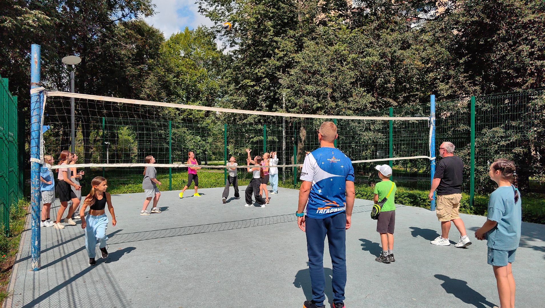 спортивные игры, волейбол, игры во дворе, лето, каникулы, звездный городок,