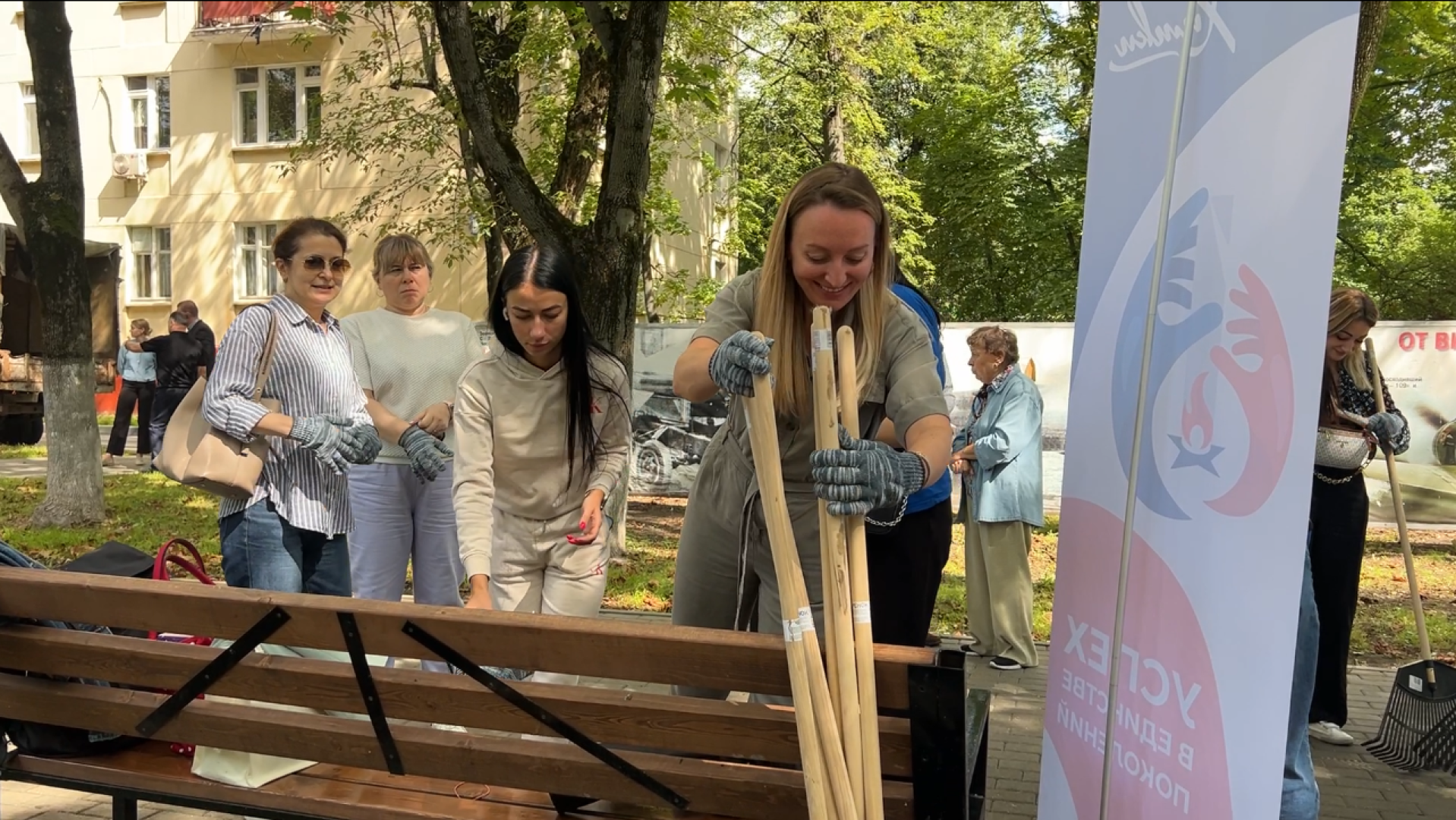 химки, субботник, патриотический проект, благоустройство, уборка города,