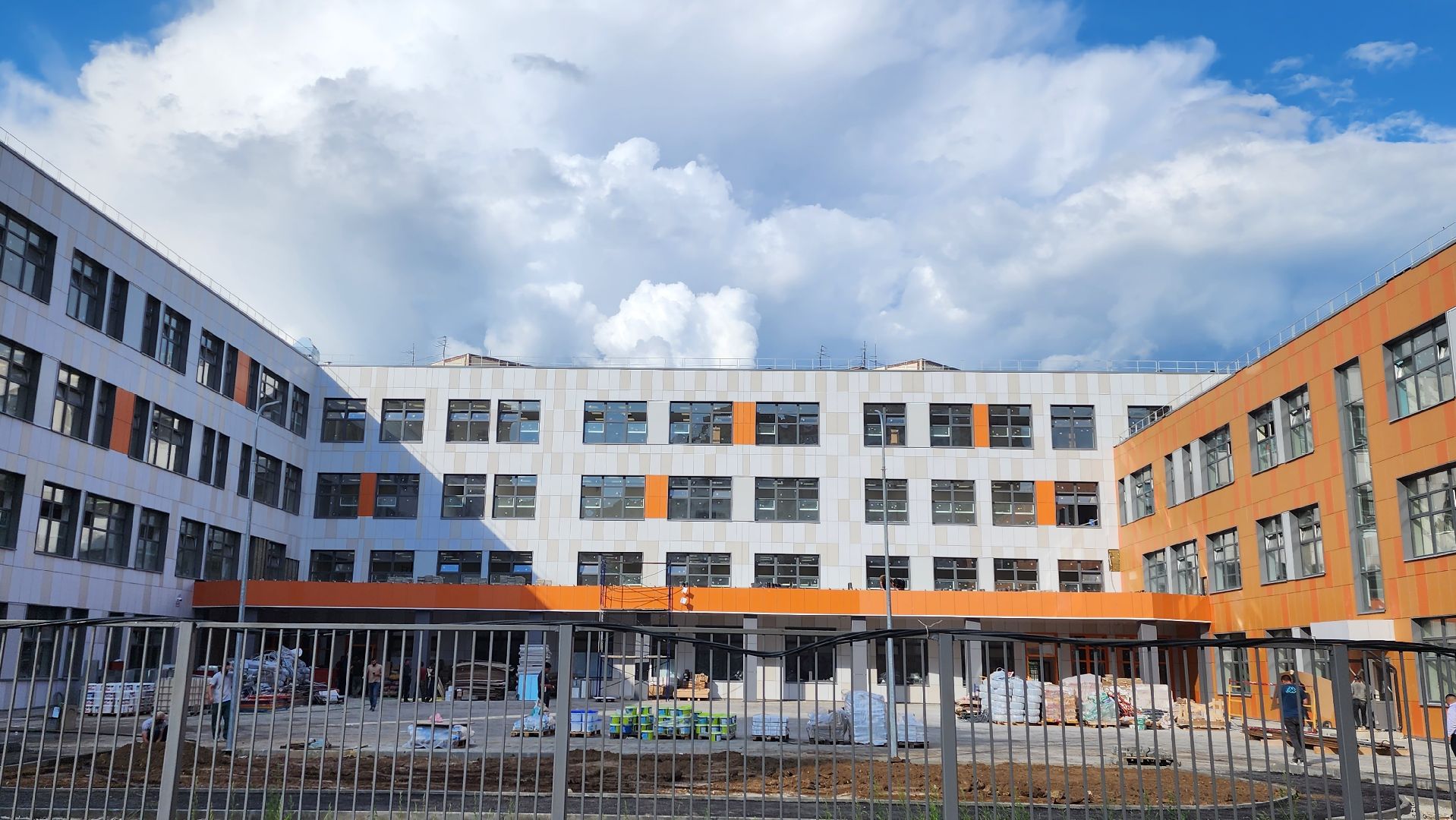 пятый микрорайон, новая школа, борис аубакиров, стройчас, строительство школы,