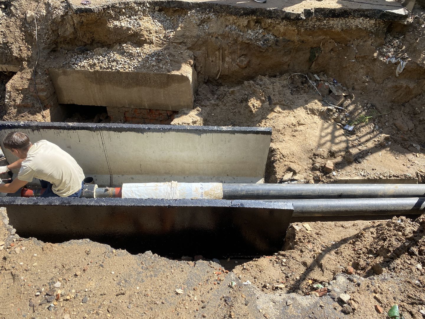 ремонт трубопровода, капремонт сетей отопления, капремонт сетей во власихе, отопление школа Попова, замена труб отопления,