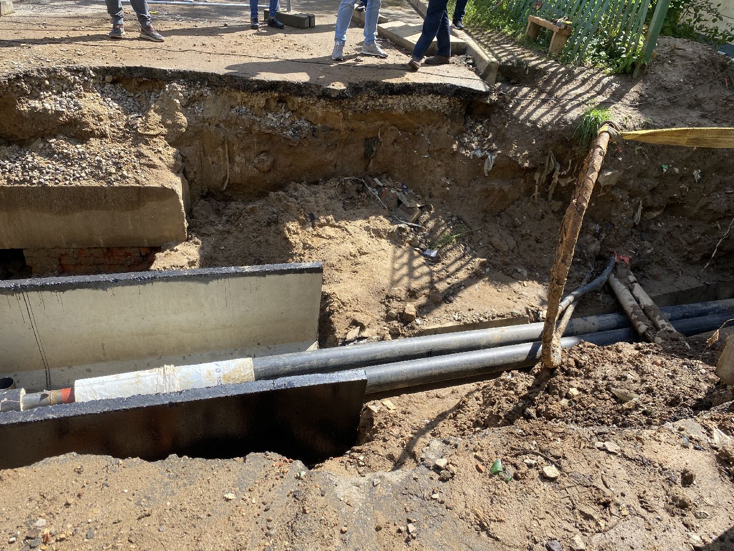 ремонт трубопровода, капремонт сетей отопления, капремонт сетей во власихе, отопление школа Попова, замена труб отопления,