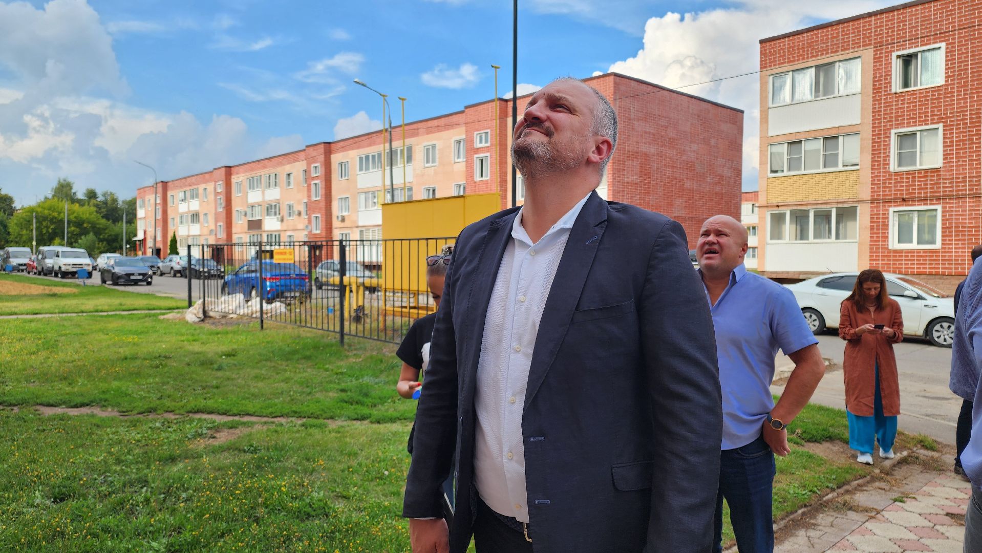 кашира, обход территорий, жк березовая роща, уборка территорий, футбольная площадка,