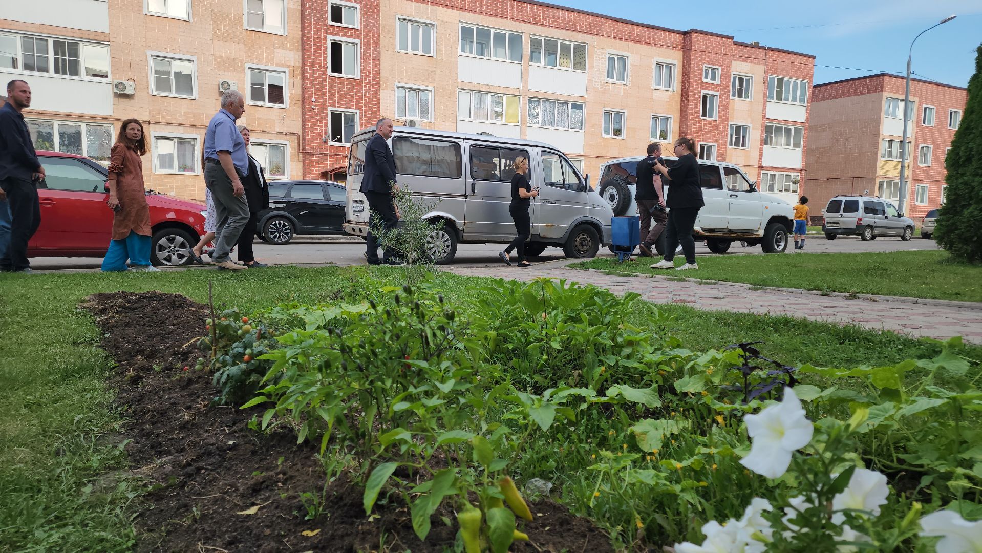 кашира, обход территорий, жк березовая роща, уборка территорий, футбольная площадка,