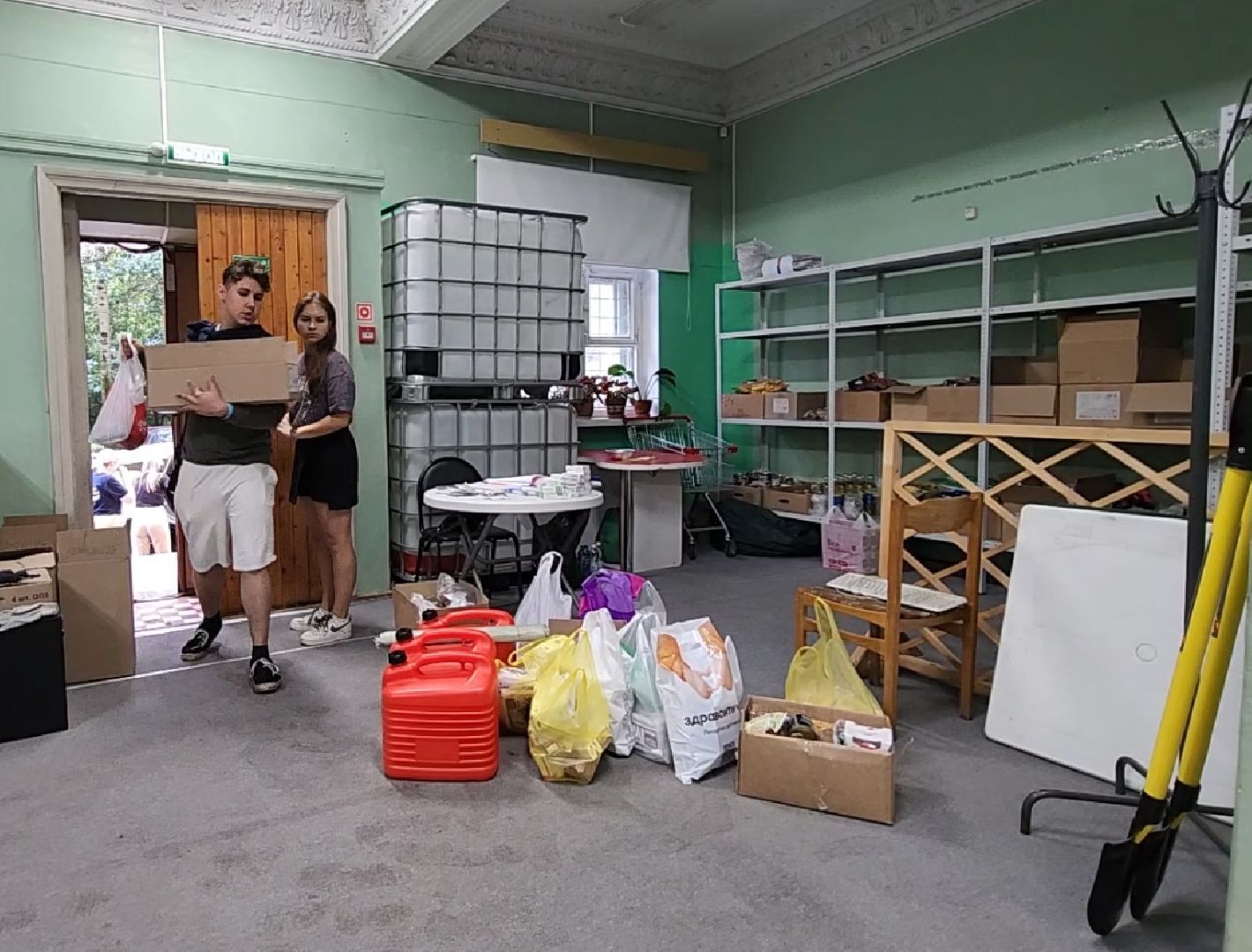 гумпомощь, гумпункт, гуманитарная помощь, гуманитарная помощь курск, электросталь, жители города, мой город, общество,