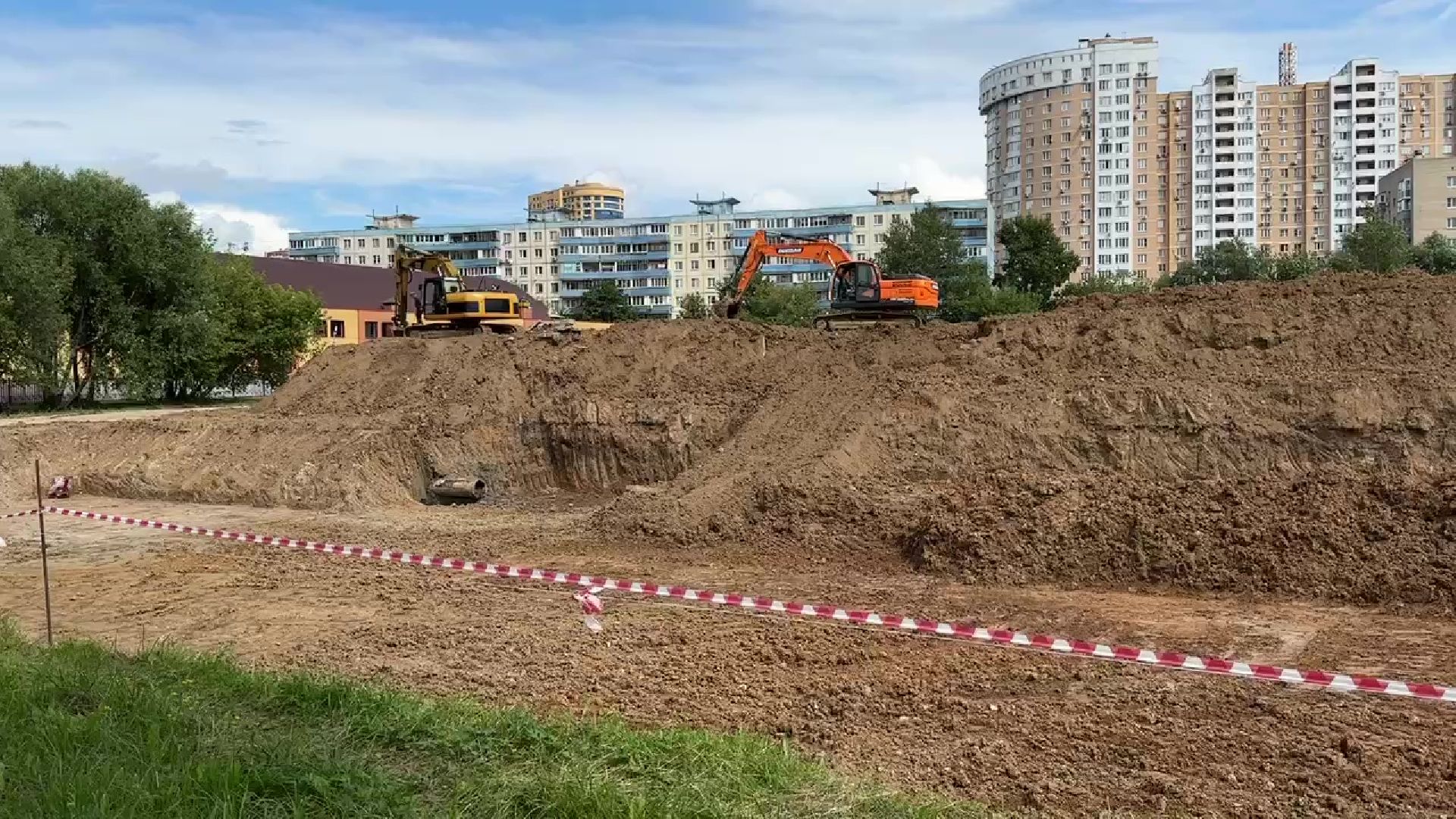 Реутов, спорт, реконструкция, футбольное поле, трибуны, игры, строительство,