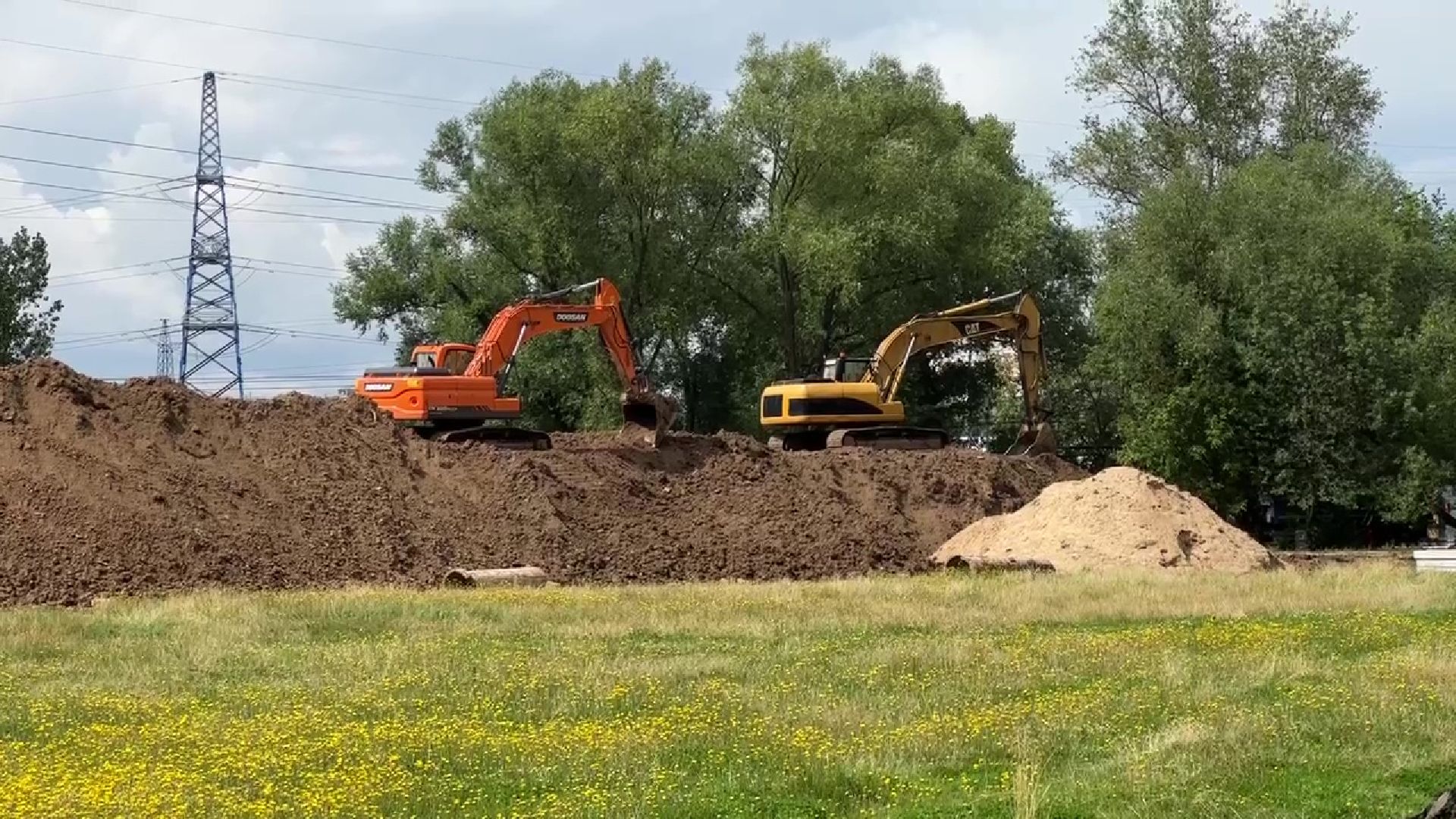 Реутов, спорт, реконструкция, футбольное поле, трибуны, игры, строительство,