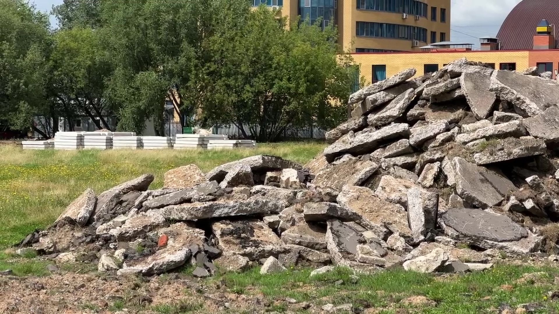 Реутов, спорт, реконструкция, футбольное поле, трибуны, игры, строительство,