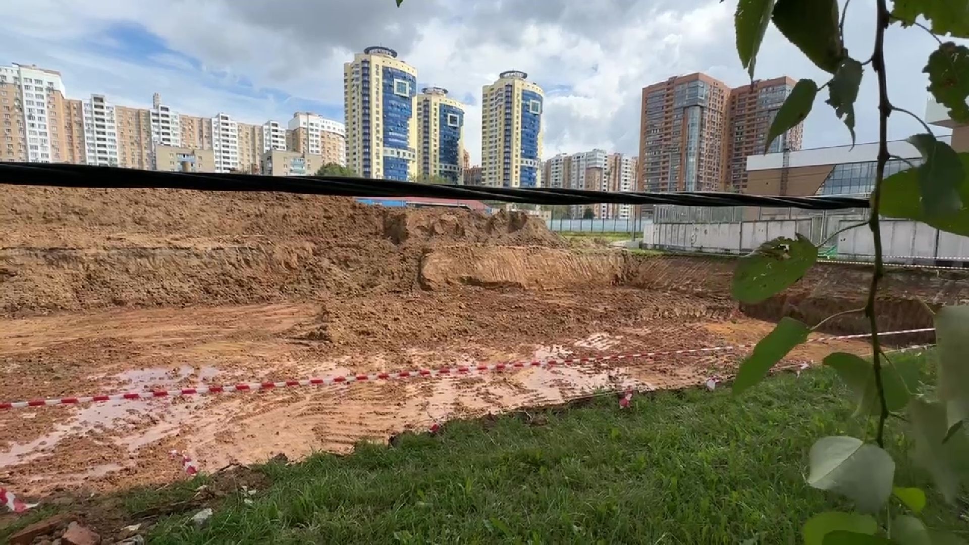 Реутов, спорт, реконструкция, футбольное поле, трибуны, игры, строительство,