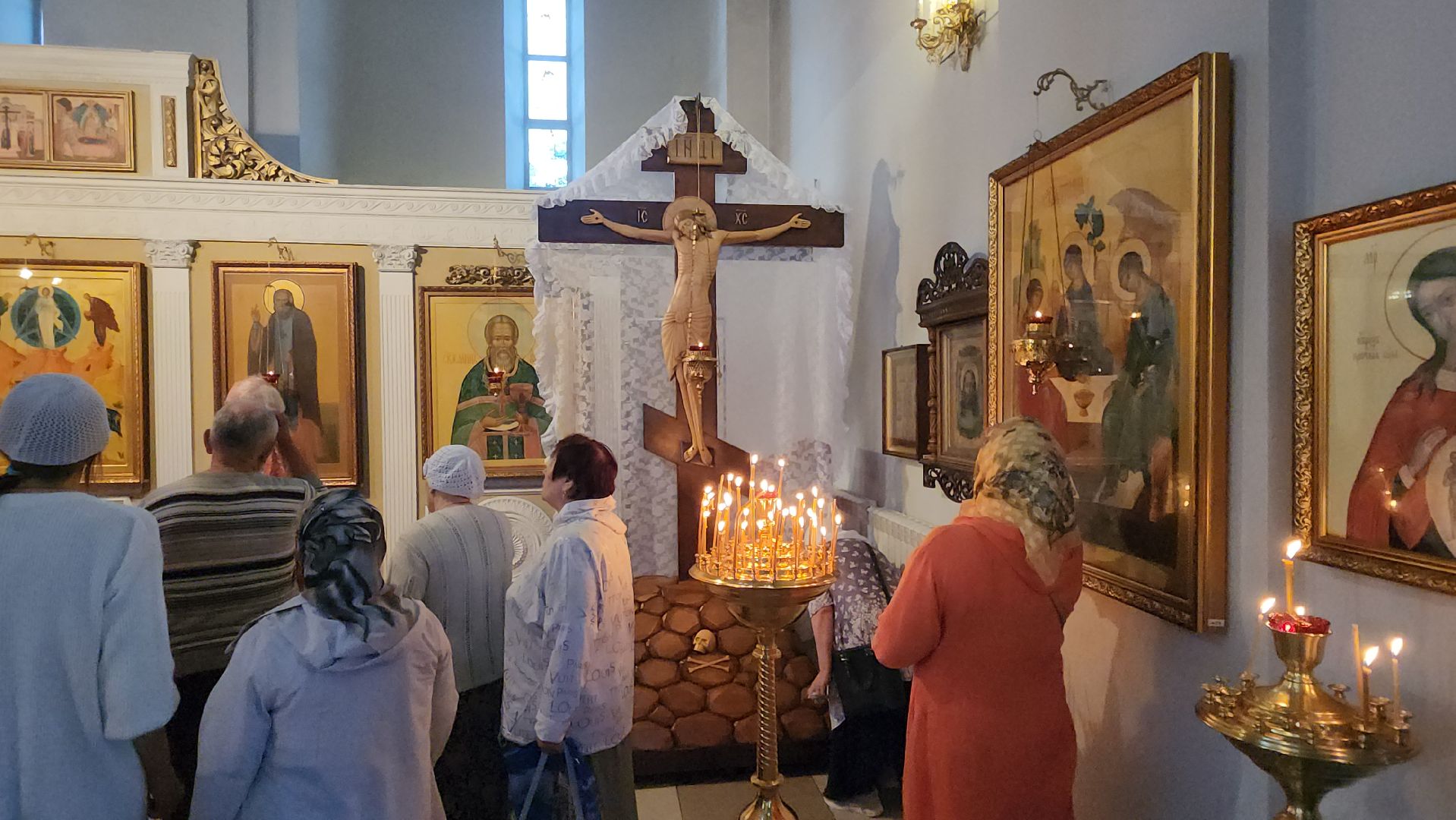 митрополит Куритицкий и Коломенский Павел, литургия, борис аубакиров, Преображенский храм, визит,