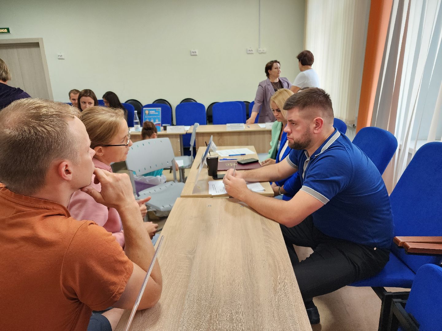 Чехов, поселок Столбовая, деревня Змеевка, выездная администрация, встреча с жителями, обращения граждан, железнодорожный переезд, заторы, пробки, 283 км,