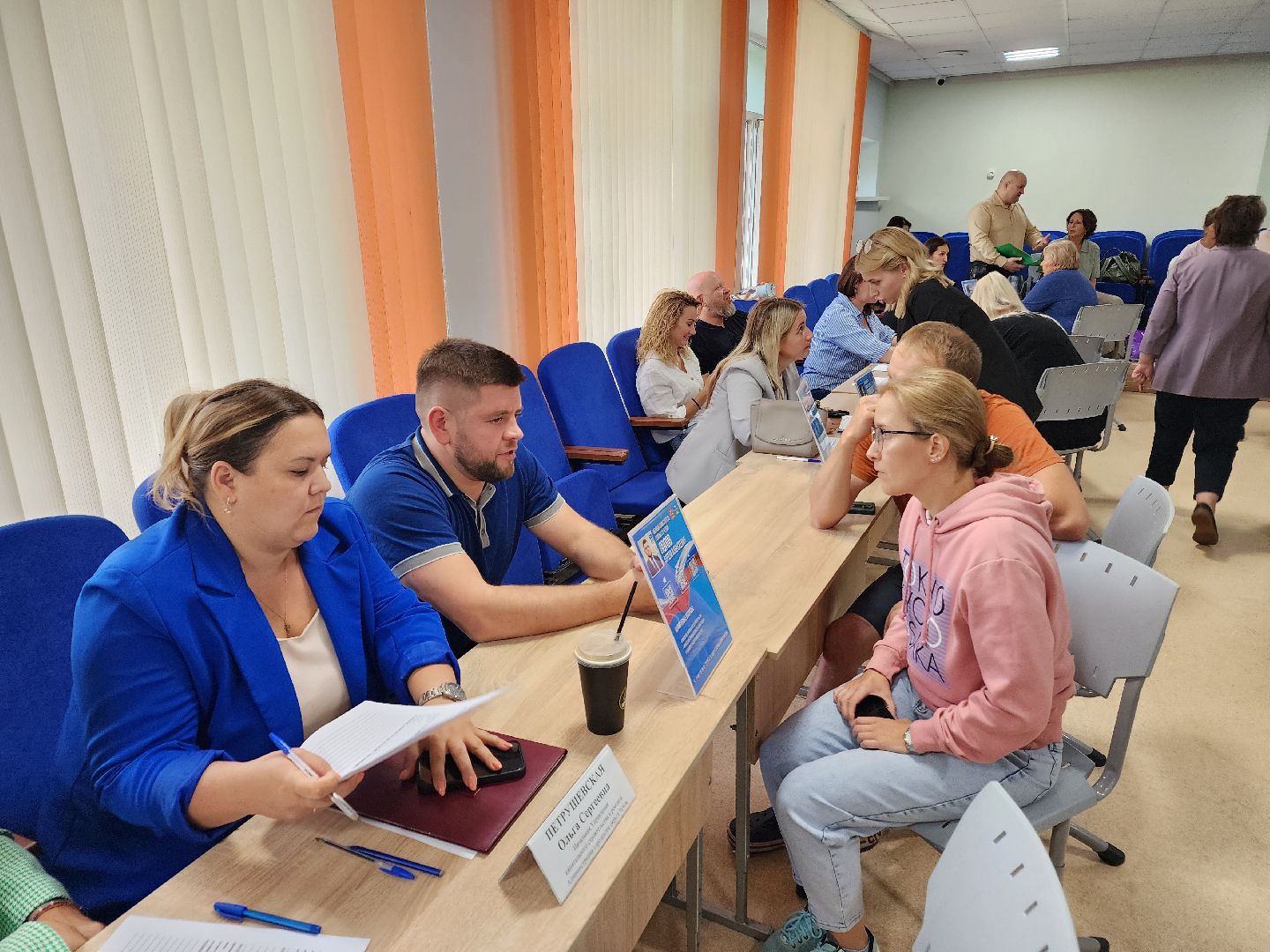 Чехов, поселок Столбовая, деревня Змеевка, выездная администрация, встреча с жителями, обращения граждан, железнодорожный переезд, заторы, пробки, 283 км,