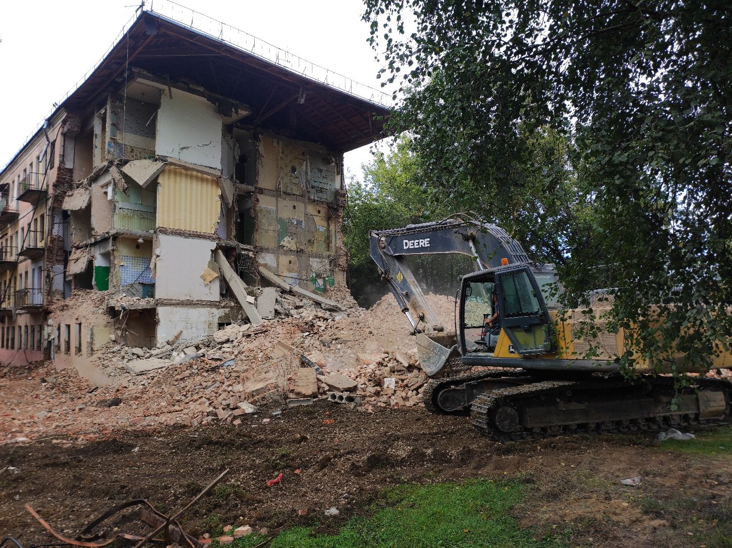 снос здания, аварийное жилье, аварийный дом, мытищи,